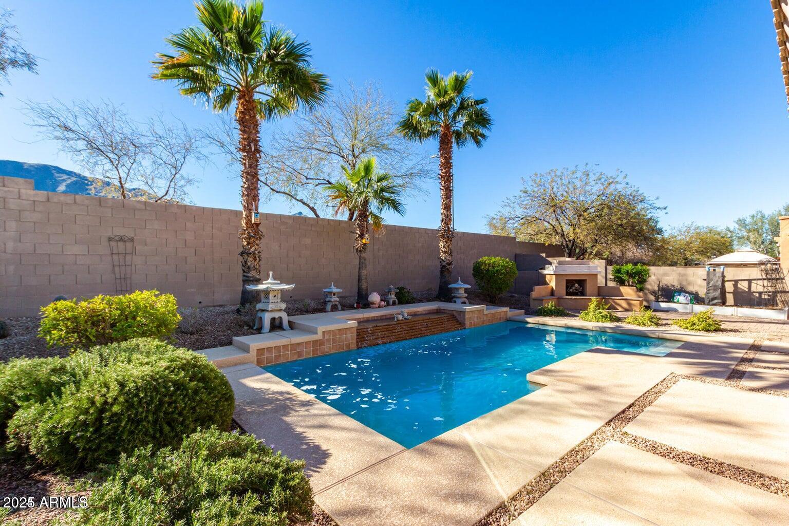 2325 W MINERAL Road