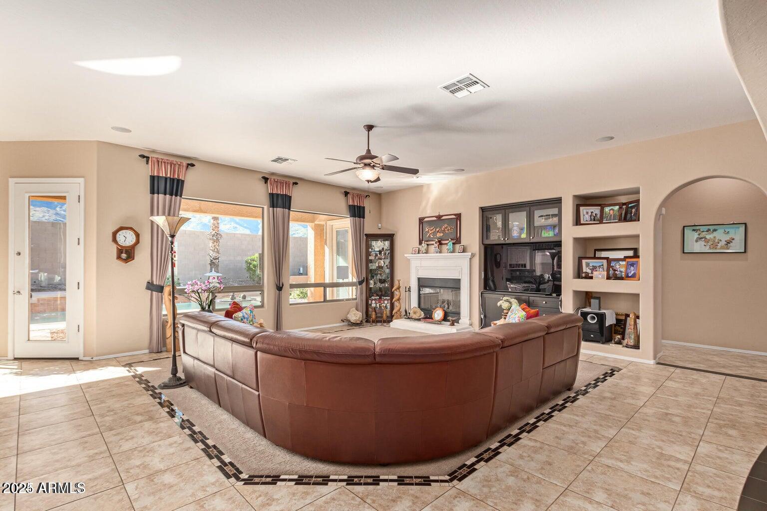2325 W MINERAL Road