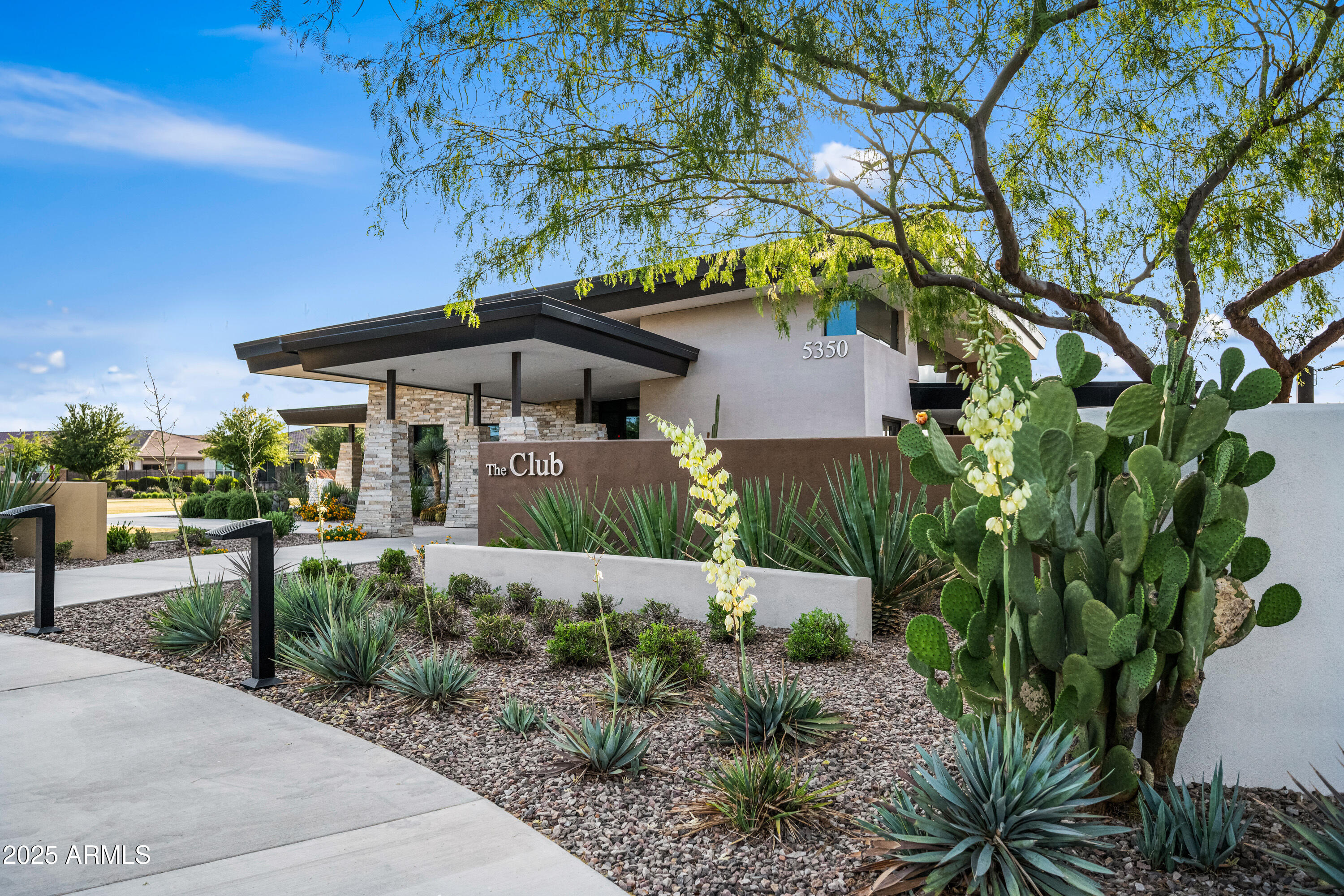 10344 E TRILLIUM Avenue