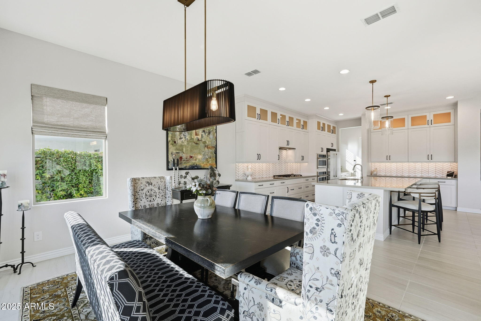 1237 W CHERRYWOOD Drive