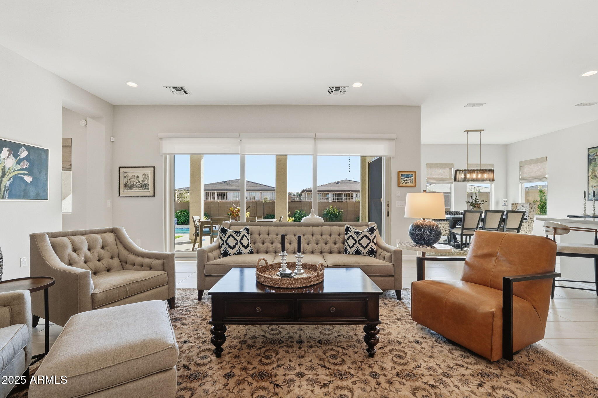 1237 W CHERRYWOOD Drive
