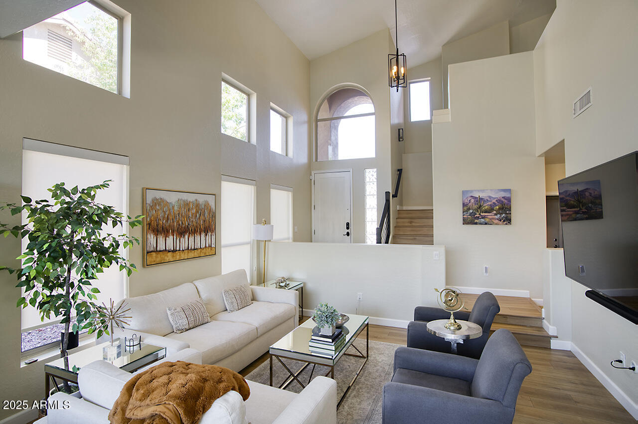 3564 N TUSCANY