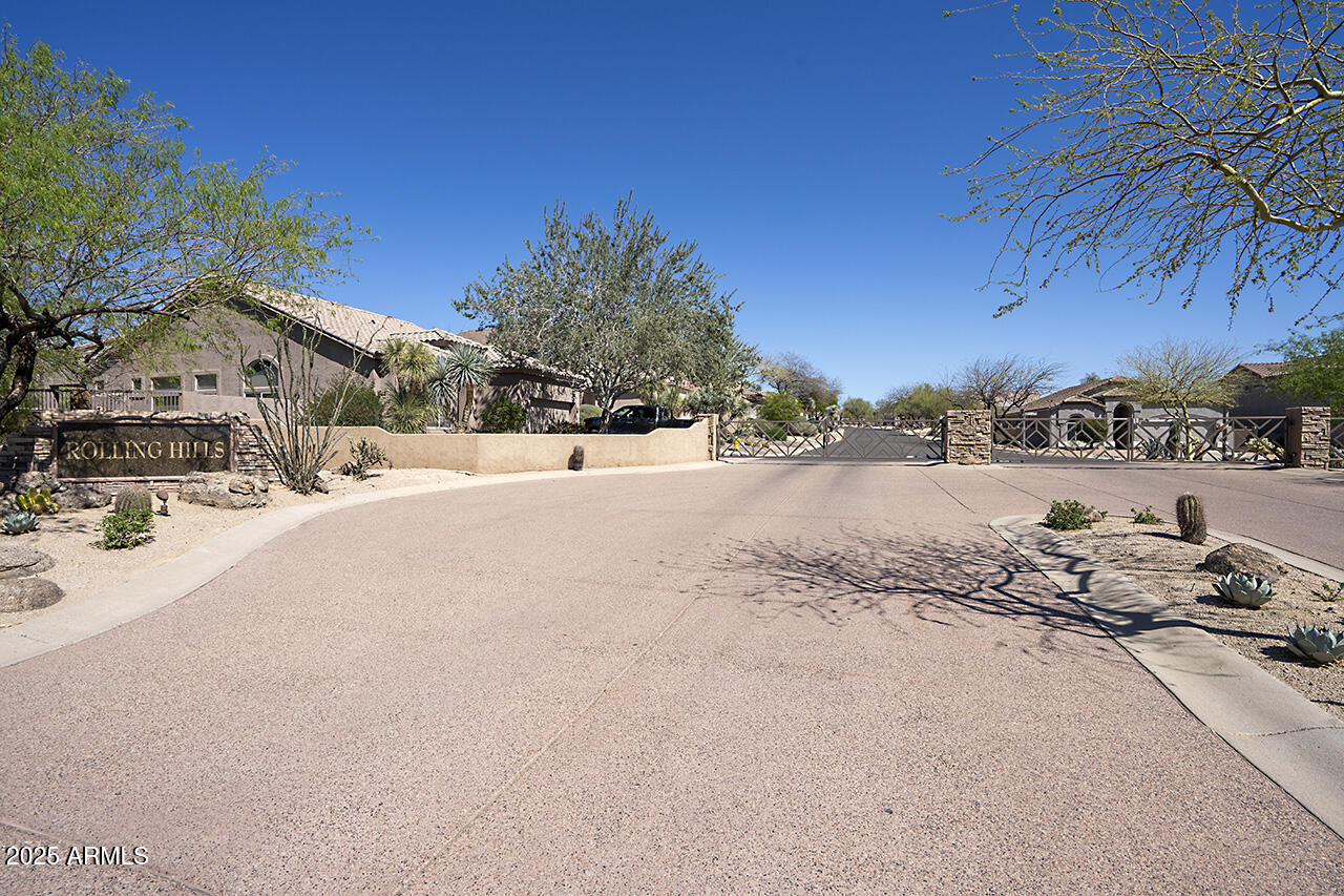 3564 N TUSCANY