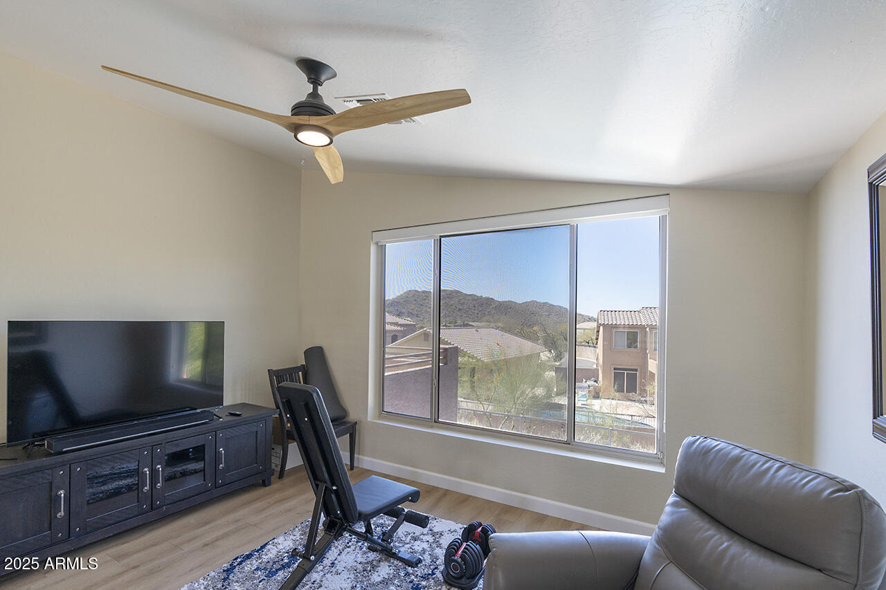 3564 N TUSCANY
