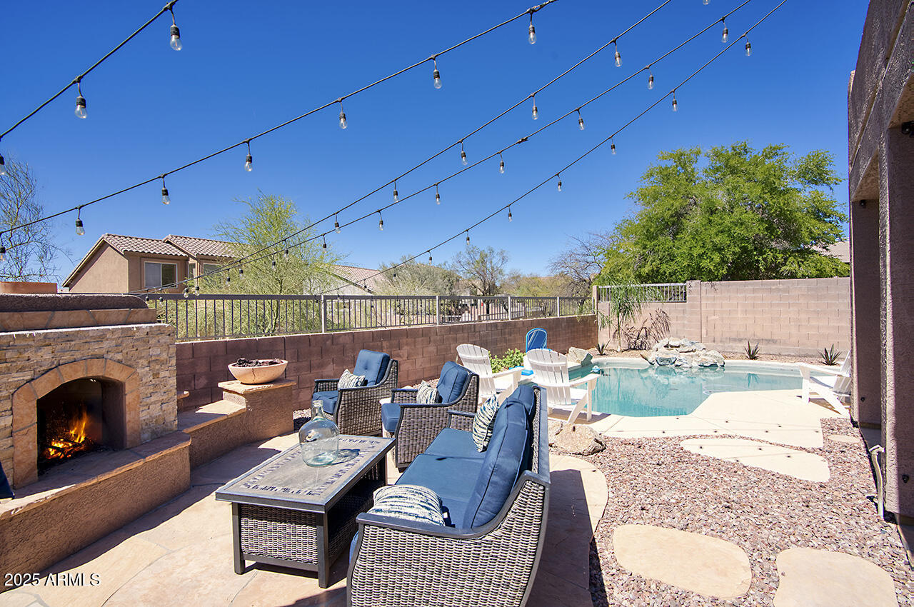 3564 N TUSCANY