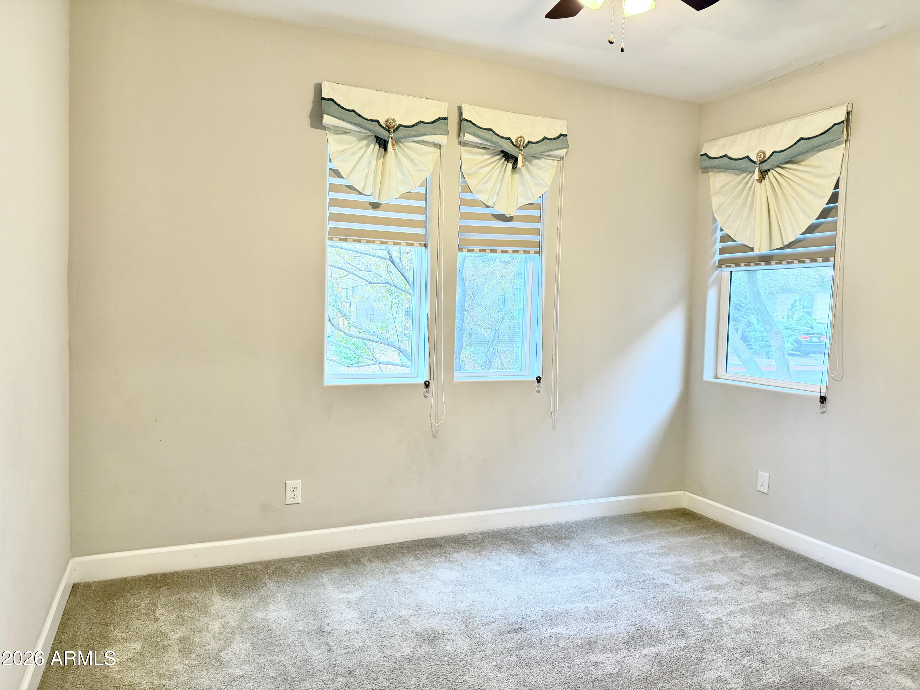 1732 W Myrna Lane