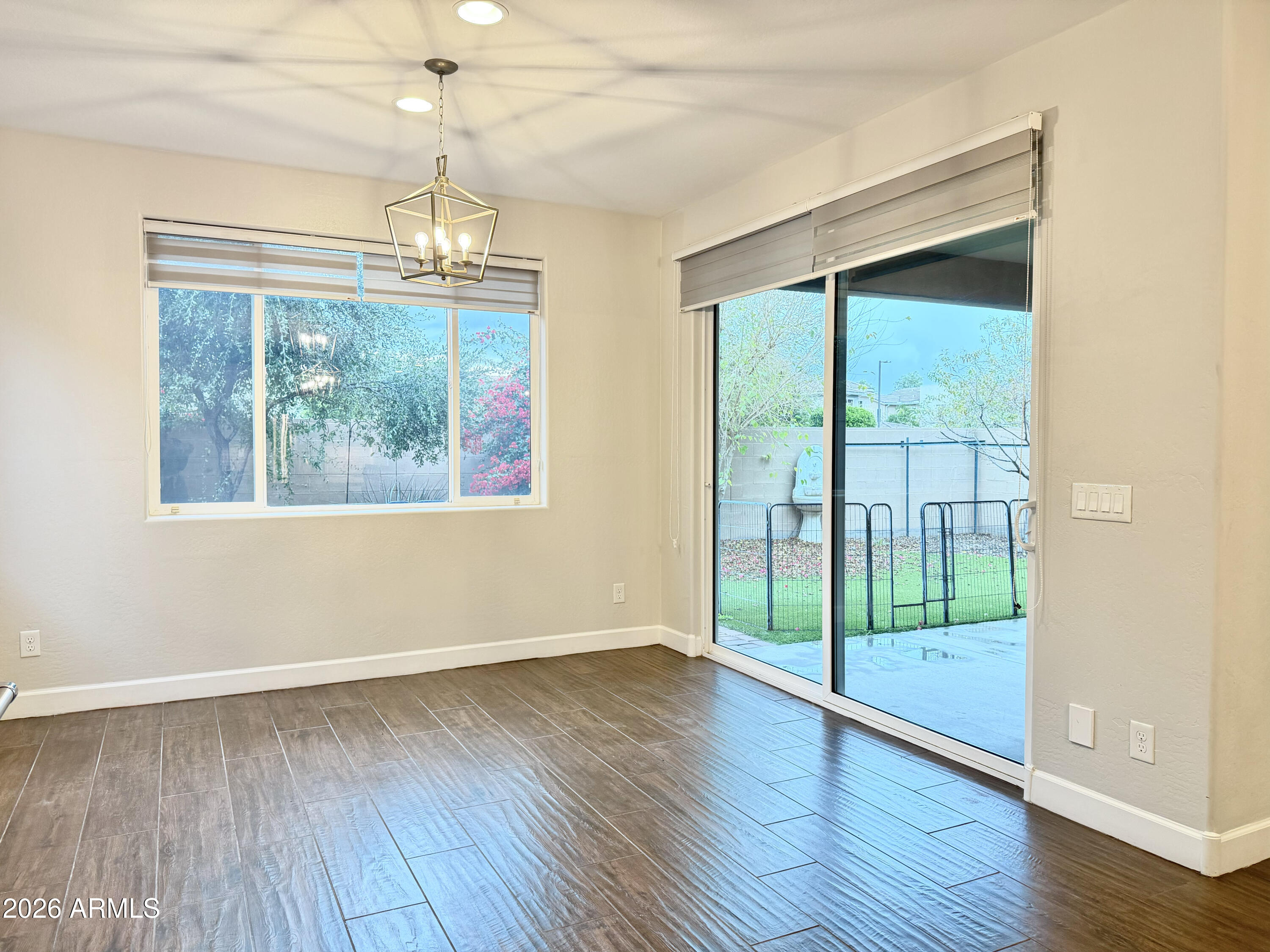 1732 W Myrna Lane