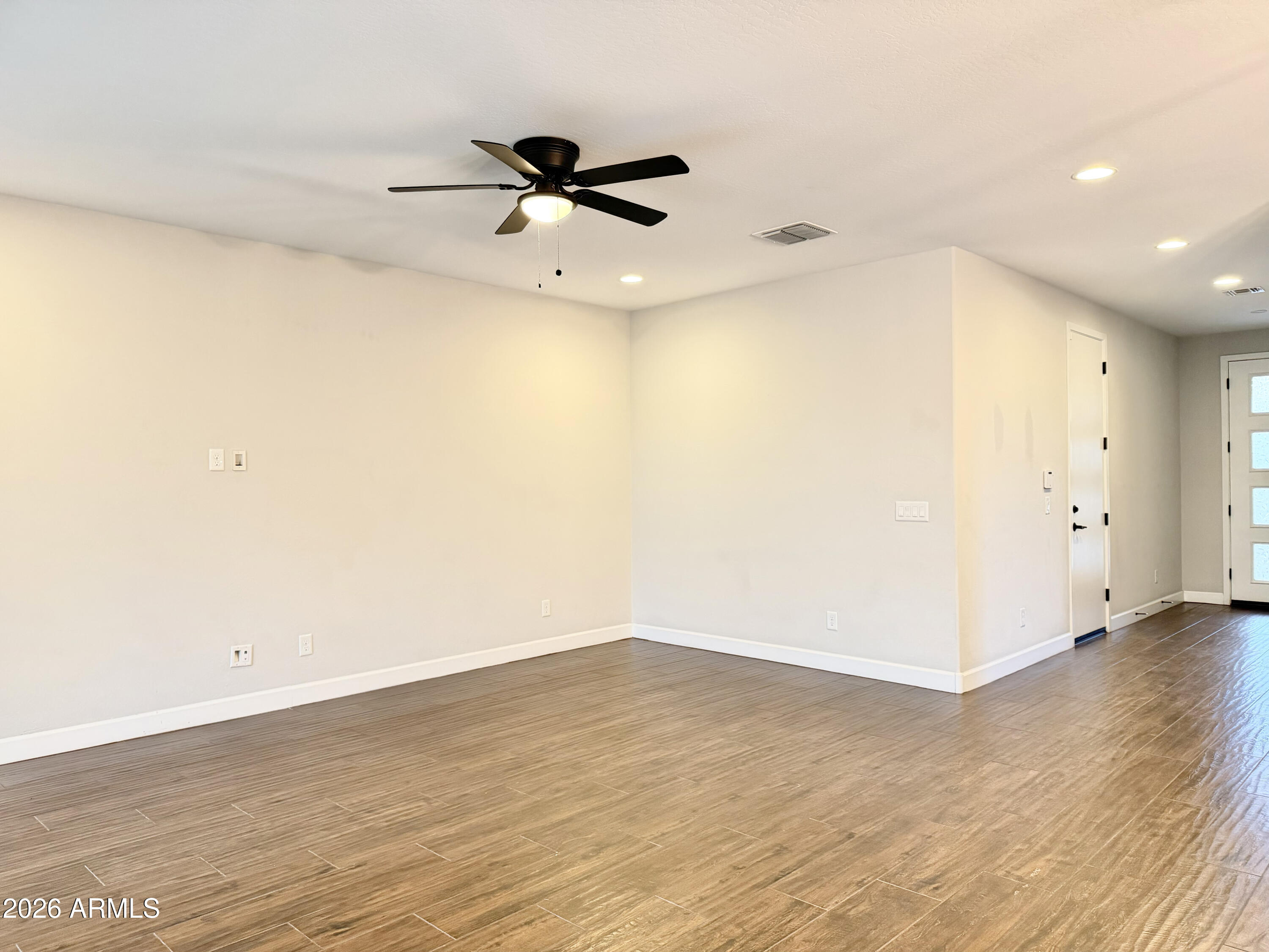 1732 W Myrna Lane