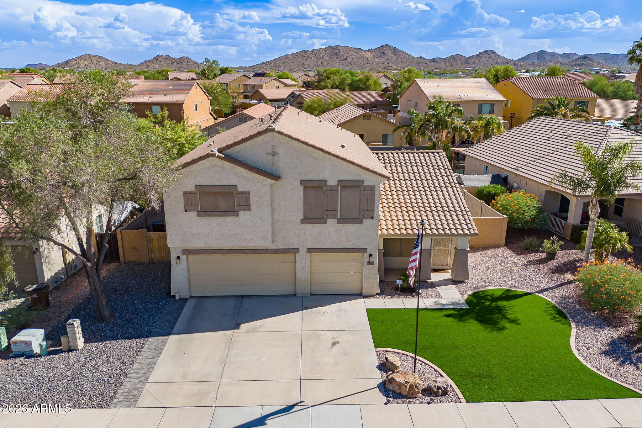 2985 W GOLDMINE MOUNTAIN Drive