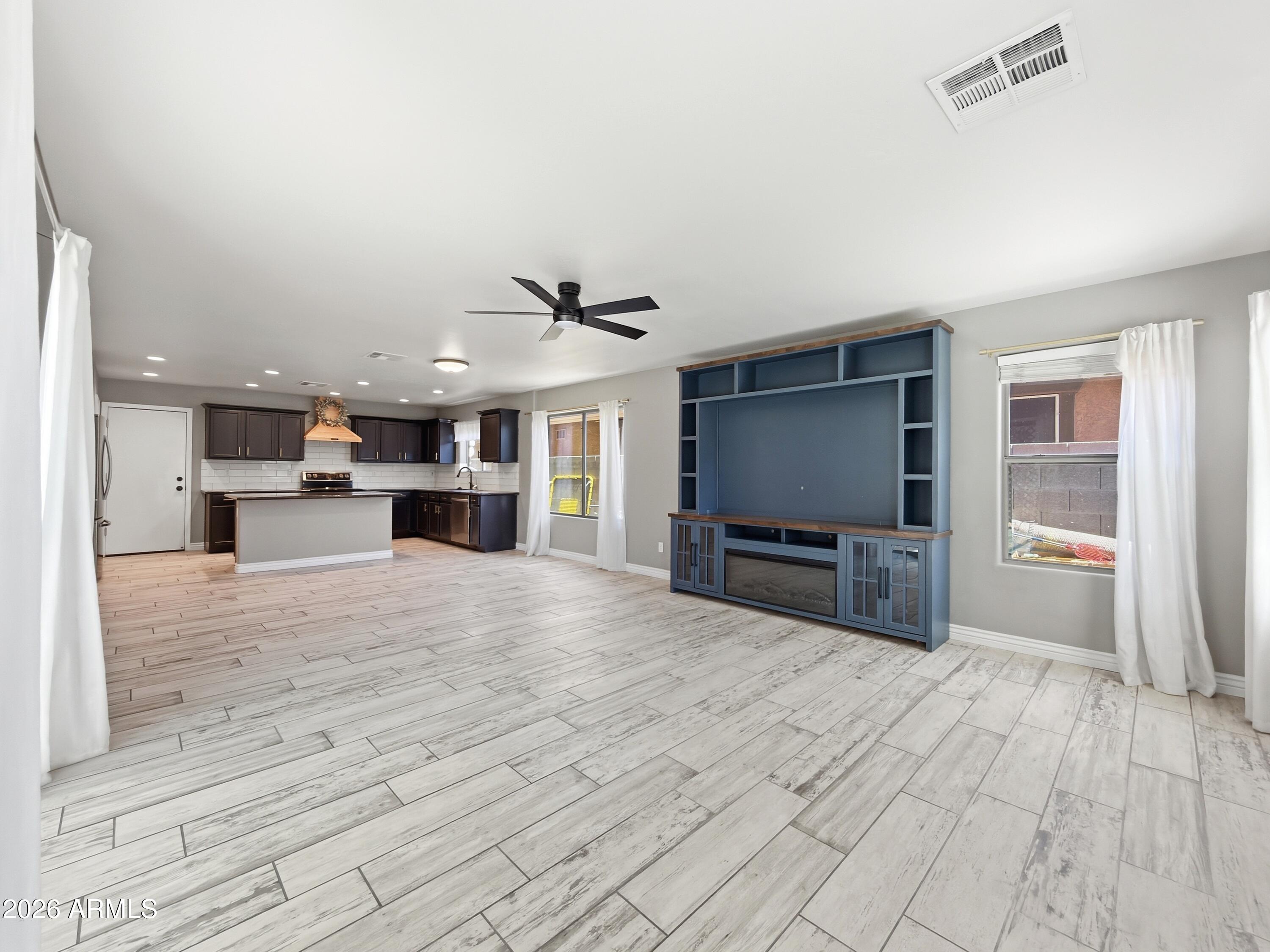 4541 W FEDERAL Way