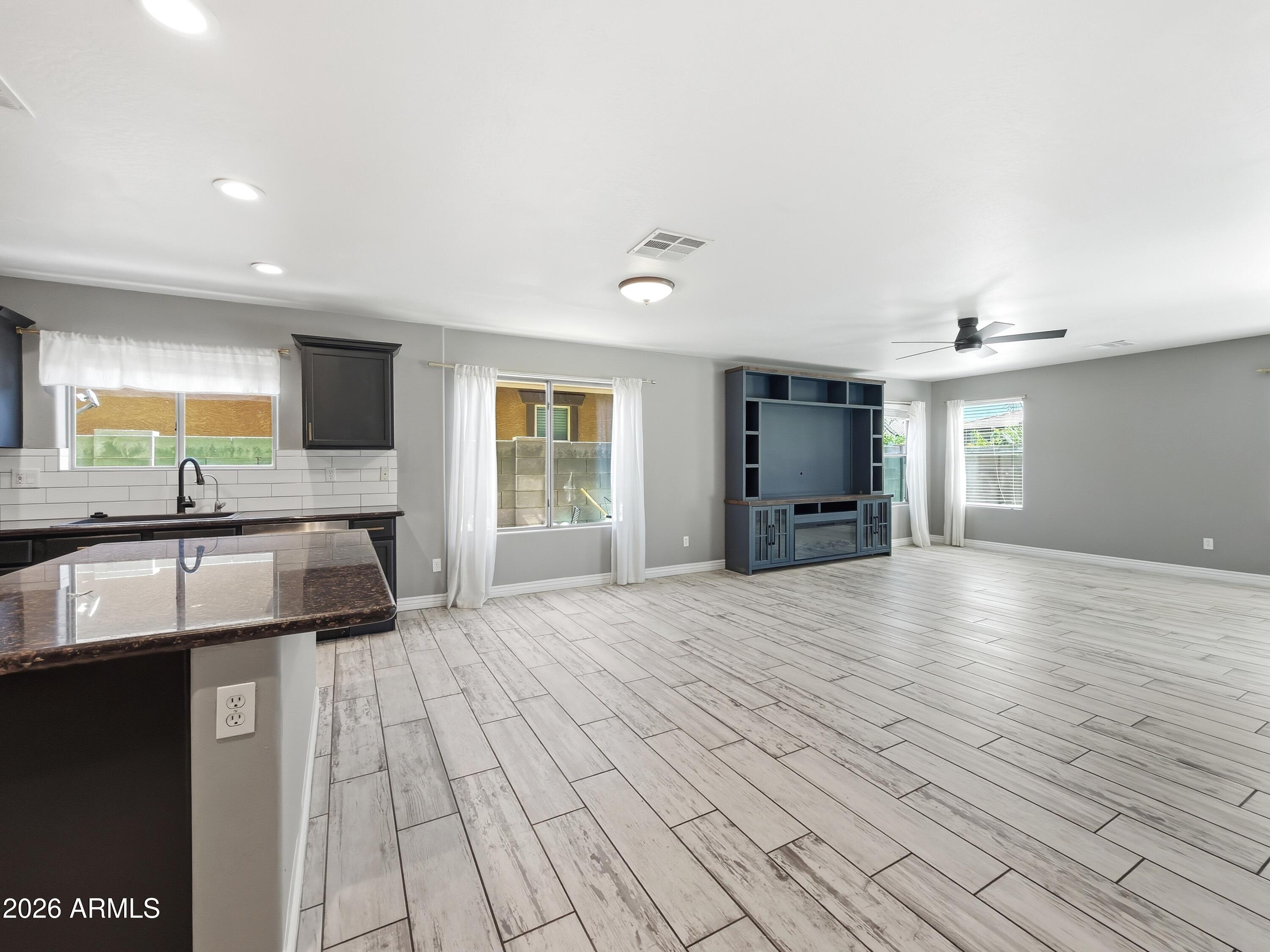 4541 W FEDERAL Way
