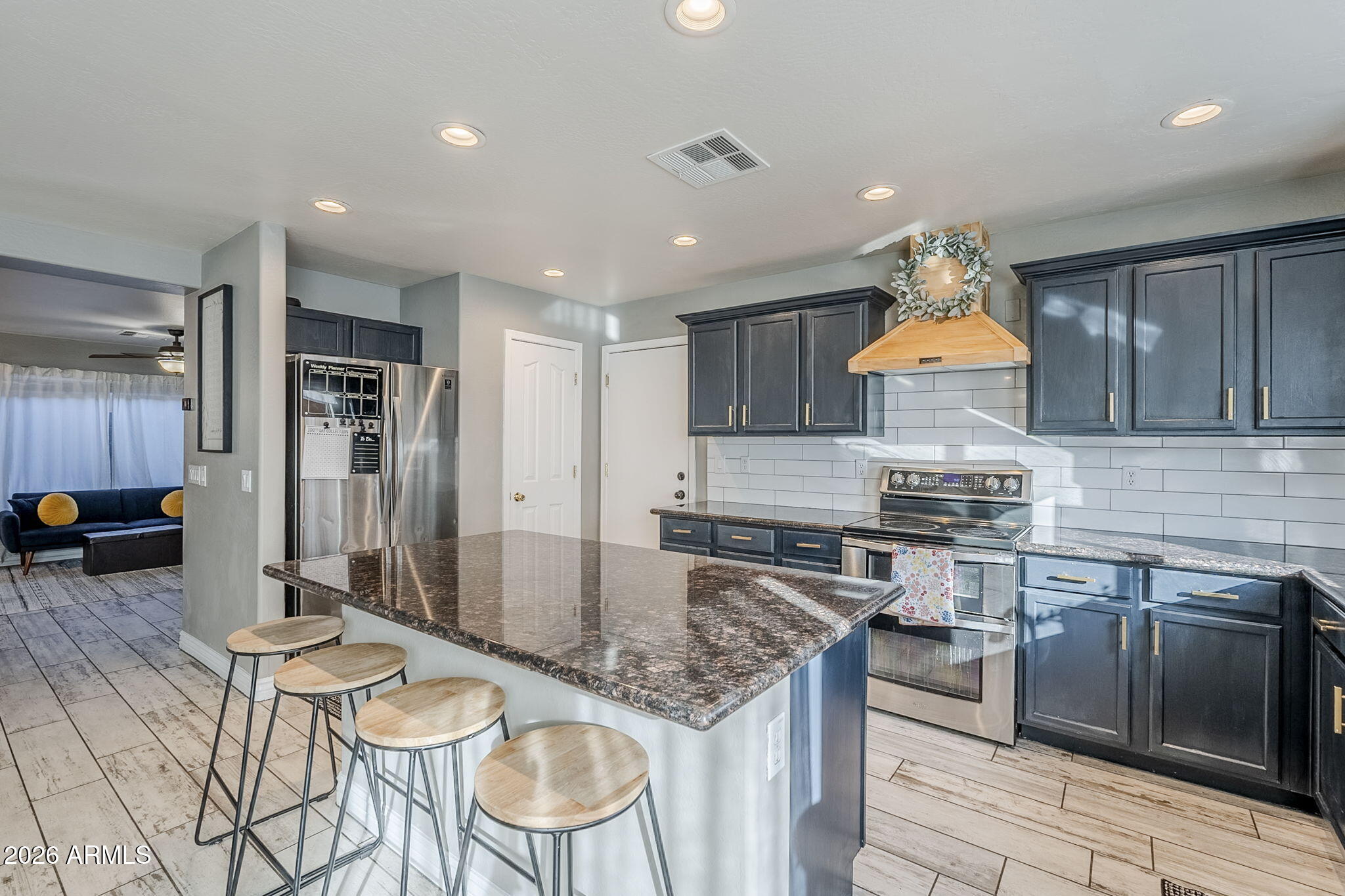 4541 W FEDERAL Way