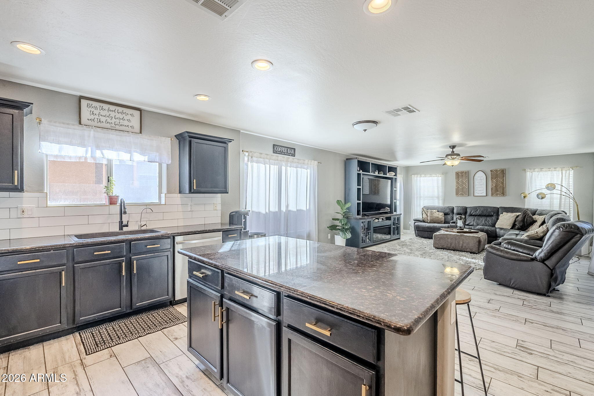4541 W FEDERAL Way