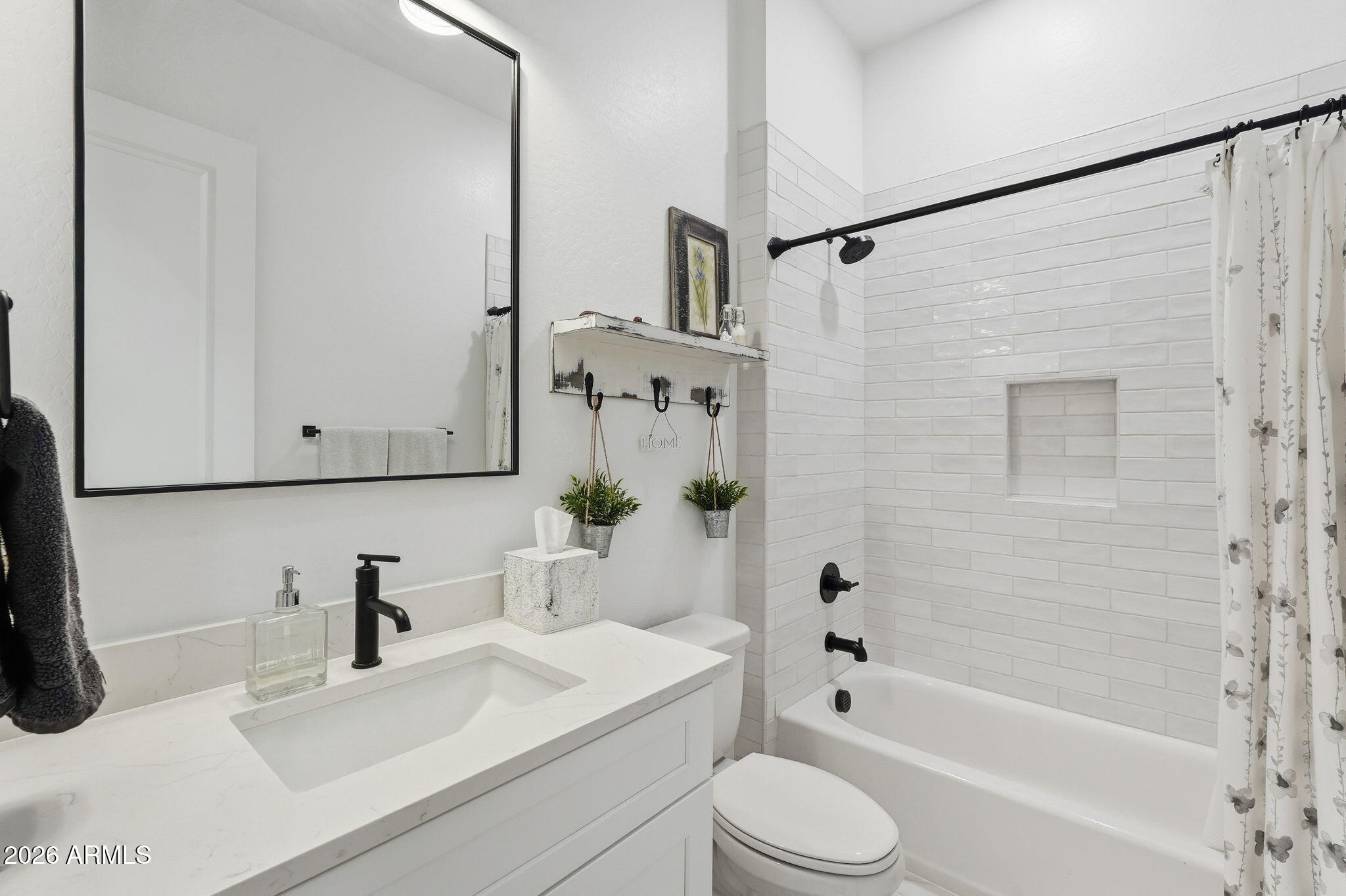 2135 W JOSIAH Trail