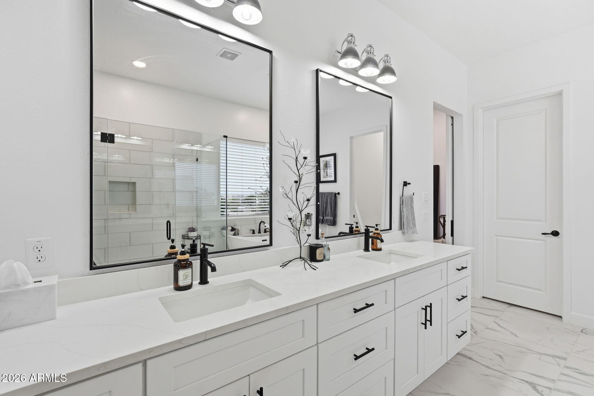 2135 W JOSIAH Trail