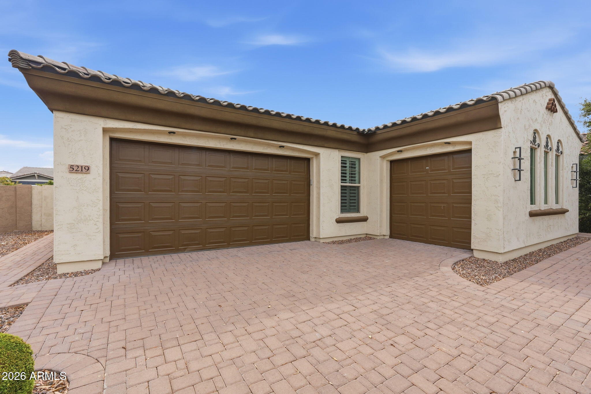 5219 S WILDROSE