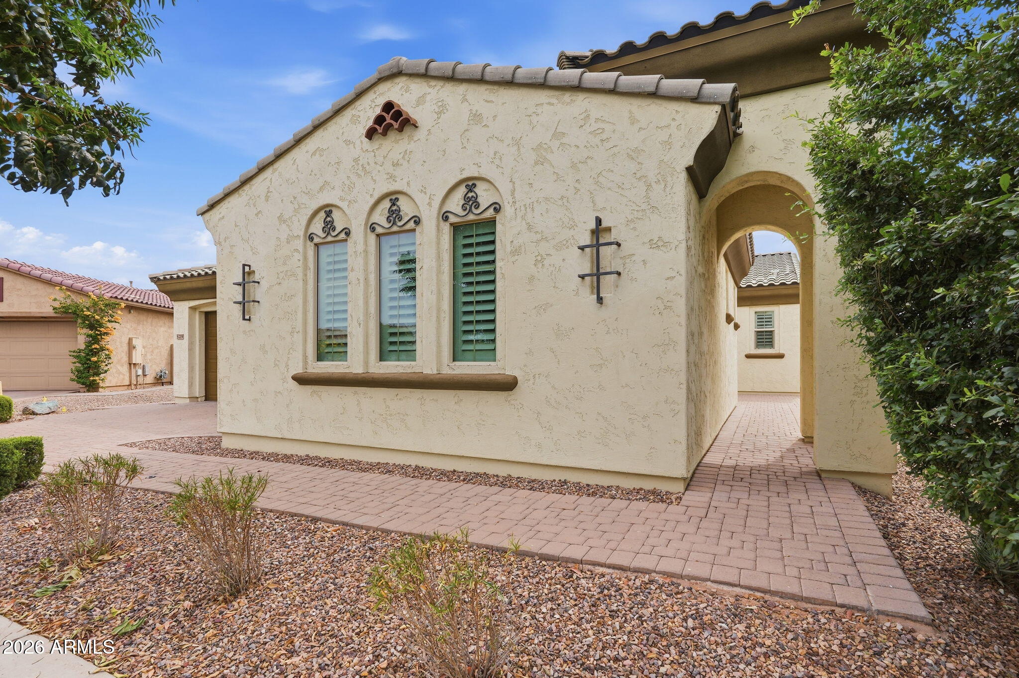 5219 S WILDROSE