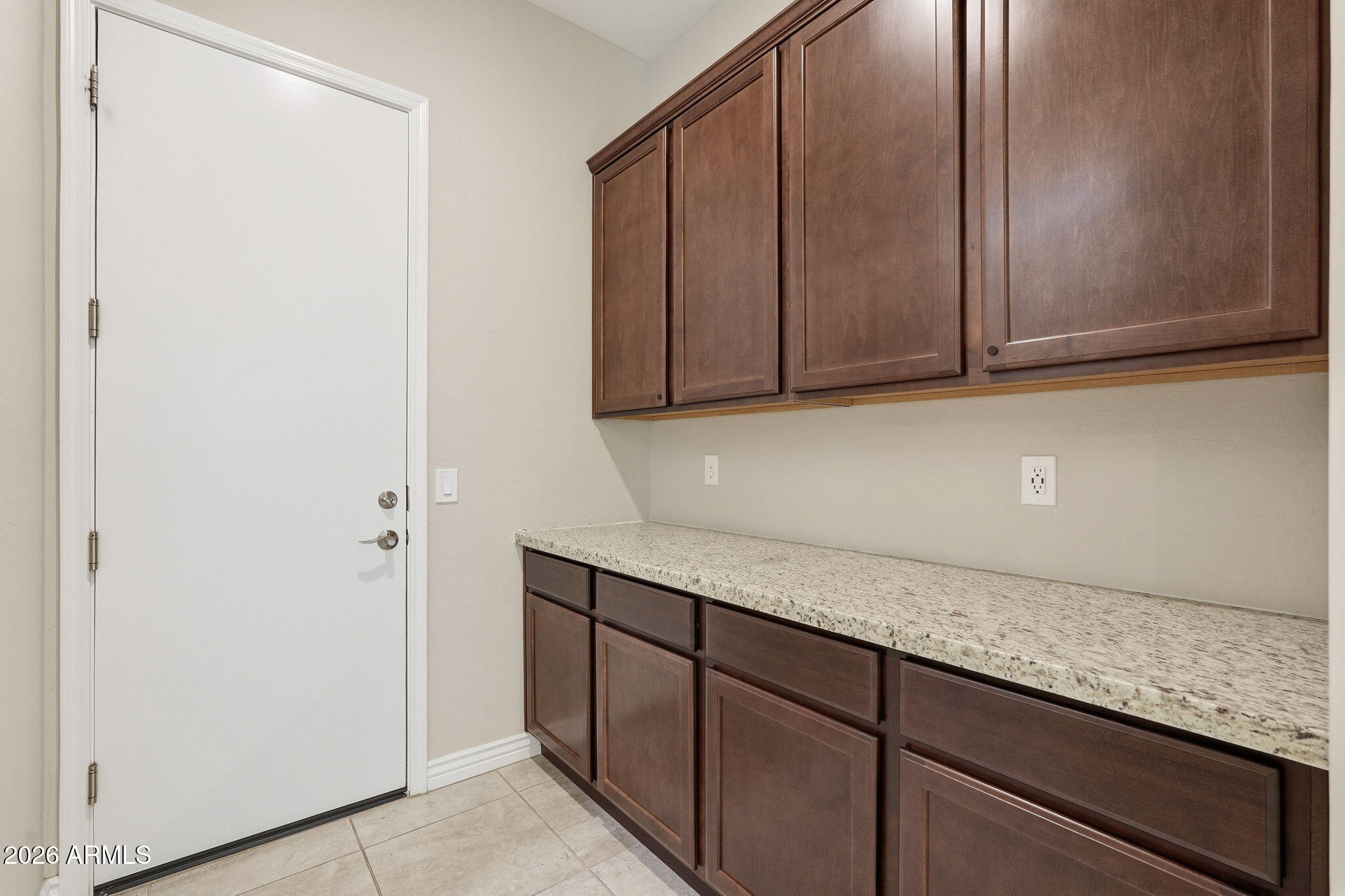 5219 S WILDROSE
