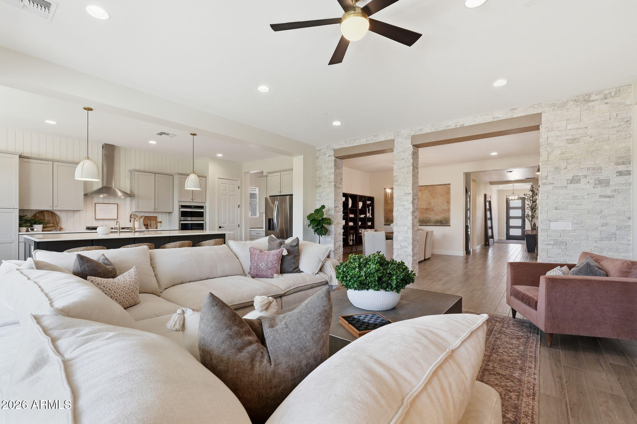 5637 S DEL RANCHO