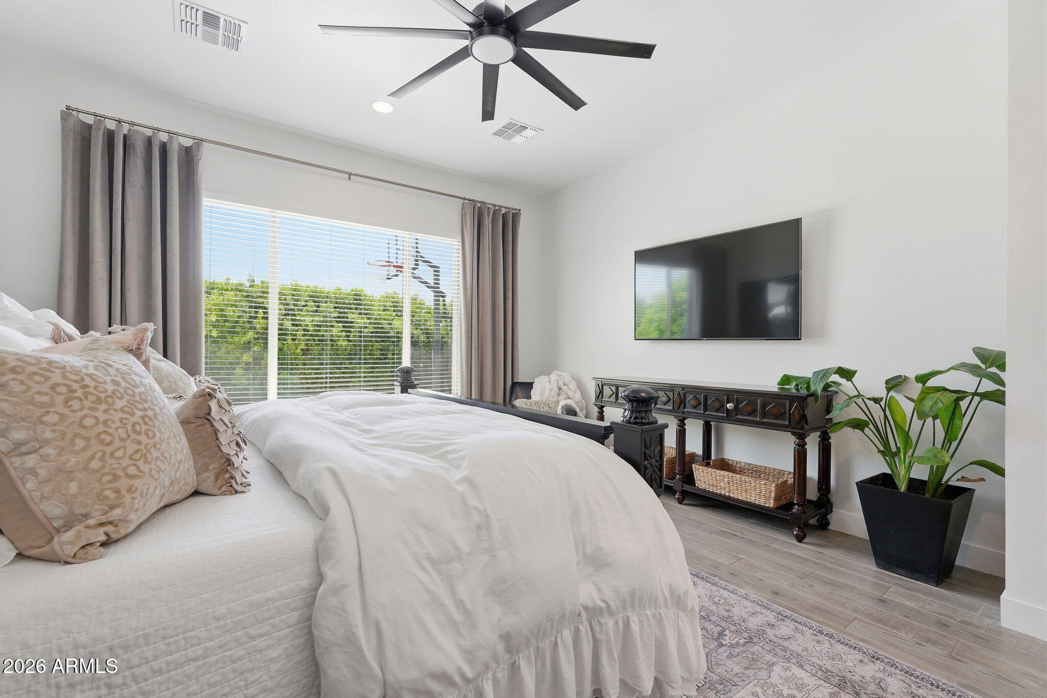 5637 S DEL RANCHO