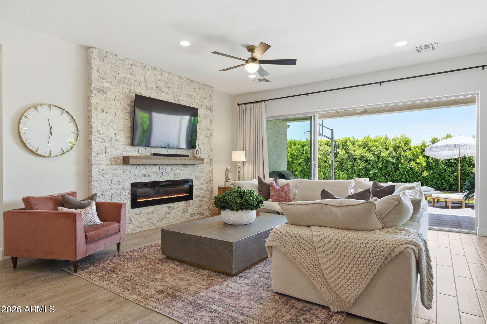 5637 S DEL RANCHO