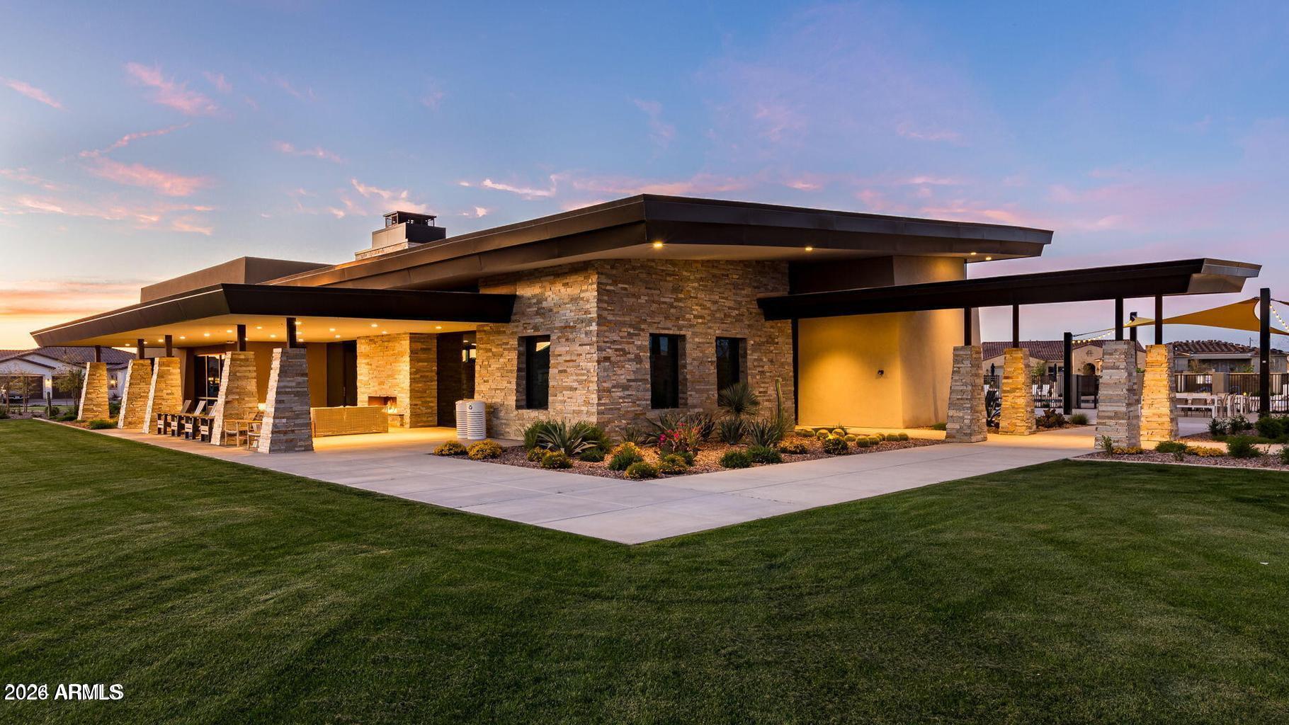 5637 S DEL RANCHO