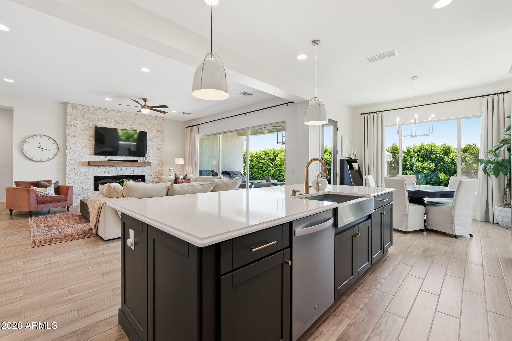5637 S DEL RANCHO