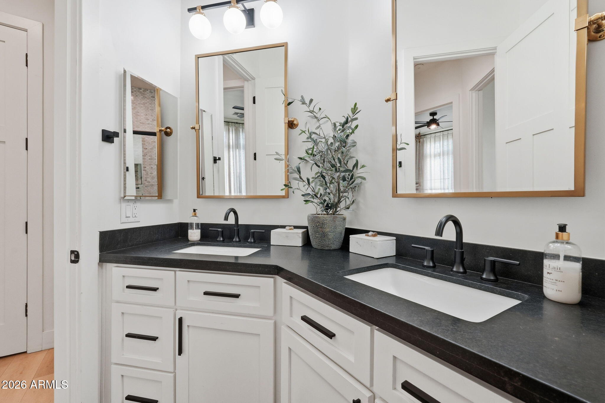 5179 W ENCANTO VERDE