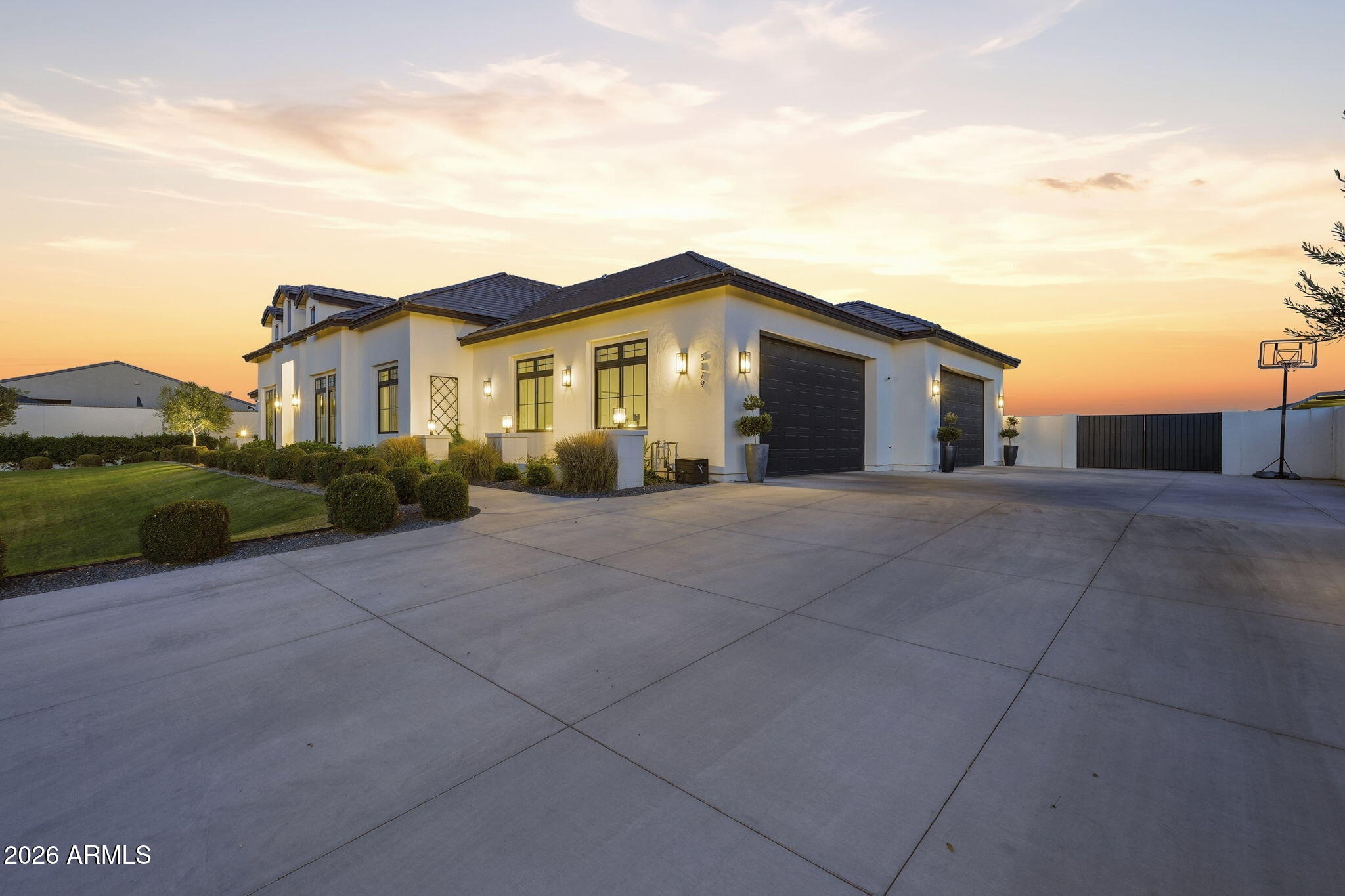 5179 W ENCANTO VERDE