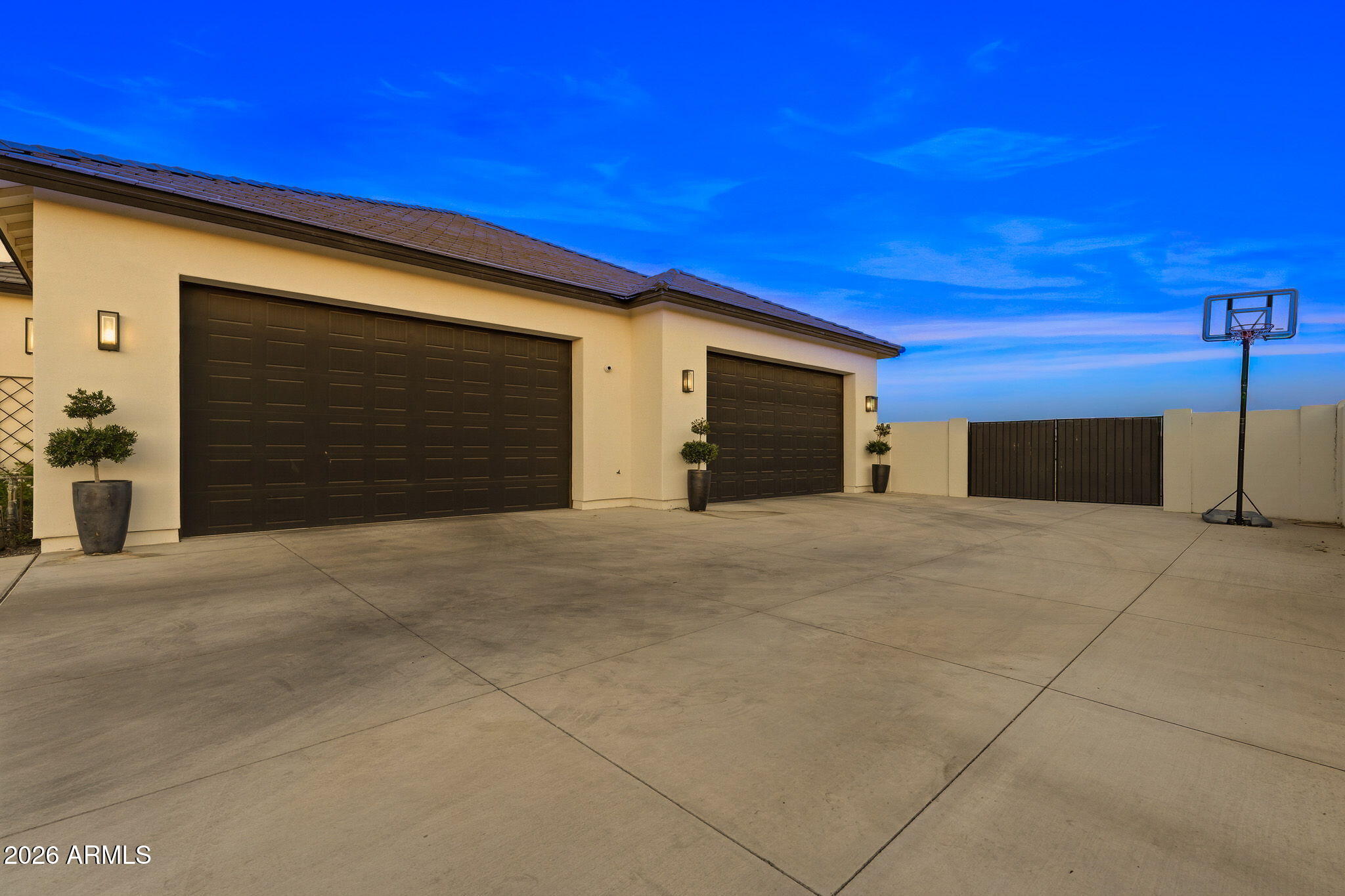 5179 W ENCANTO VERDE