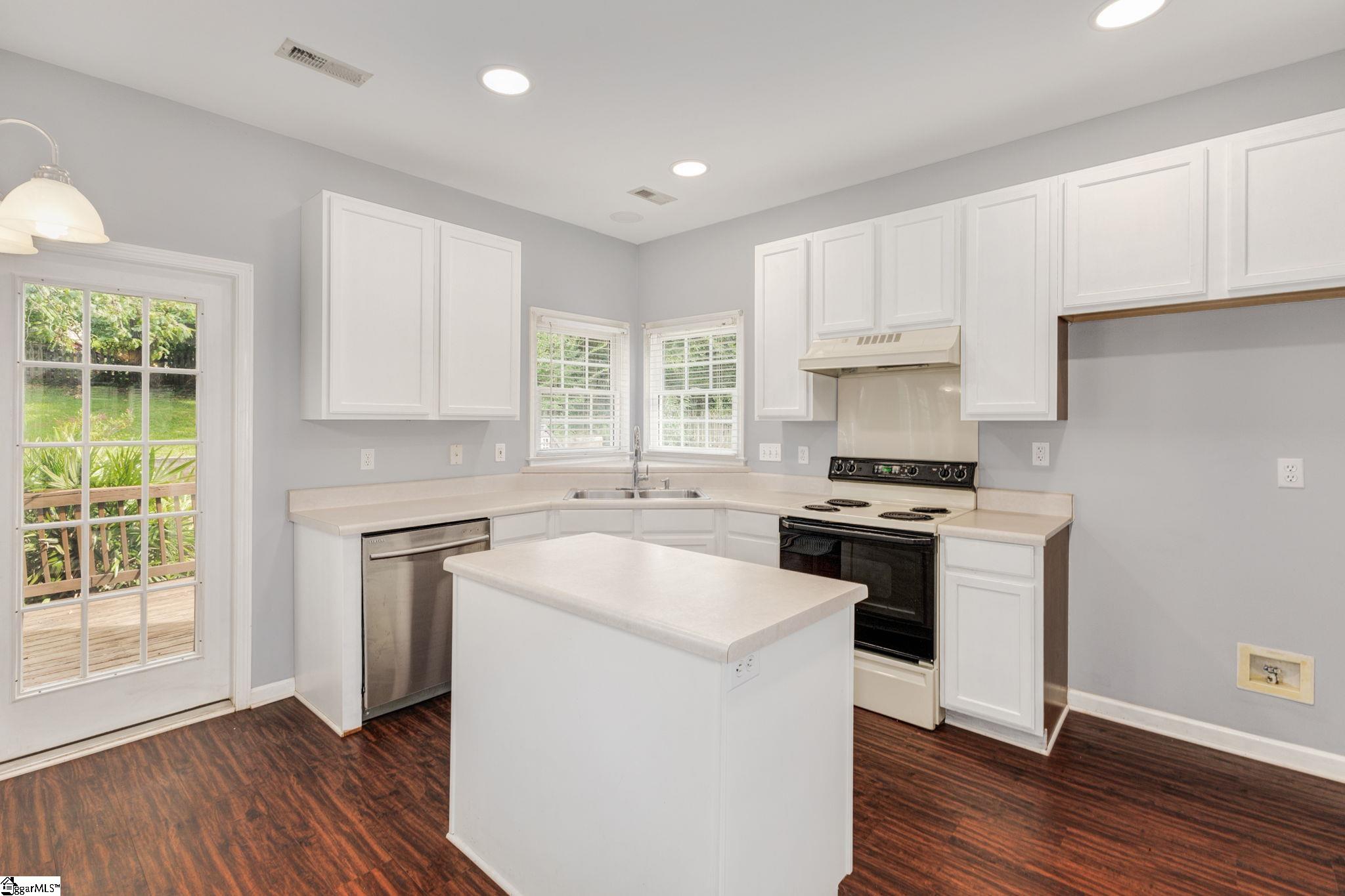 209 Timberleaf Drive