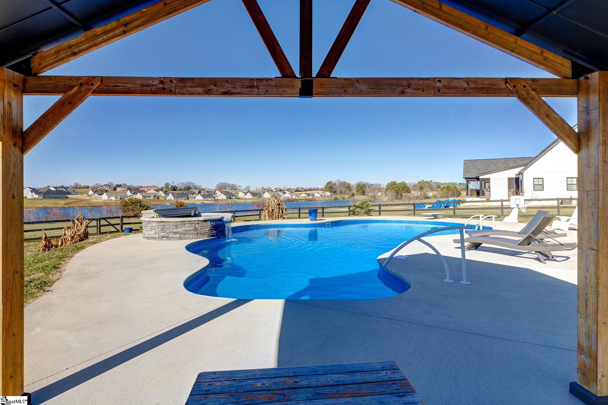 110 S Stallion Drive