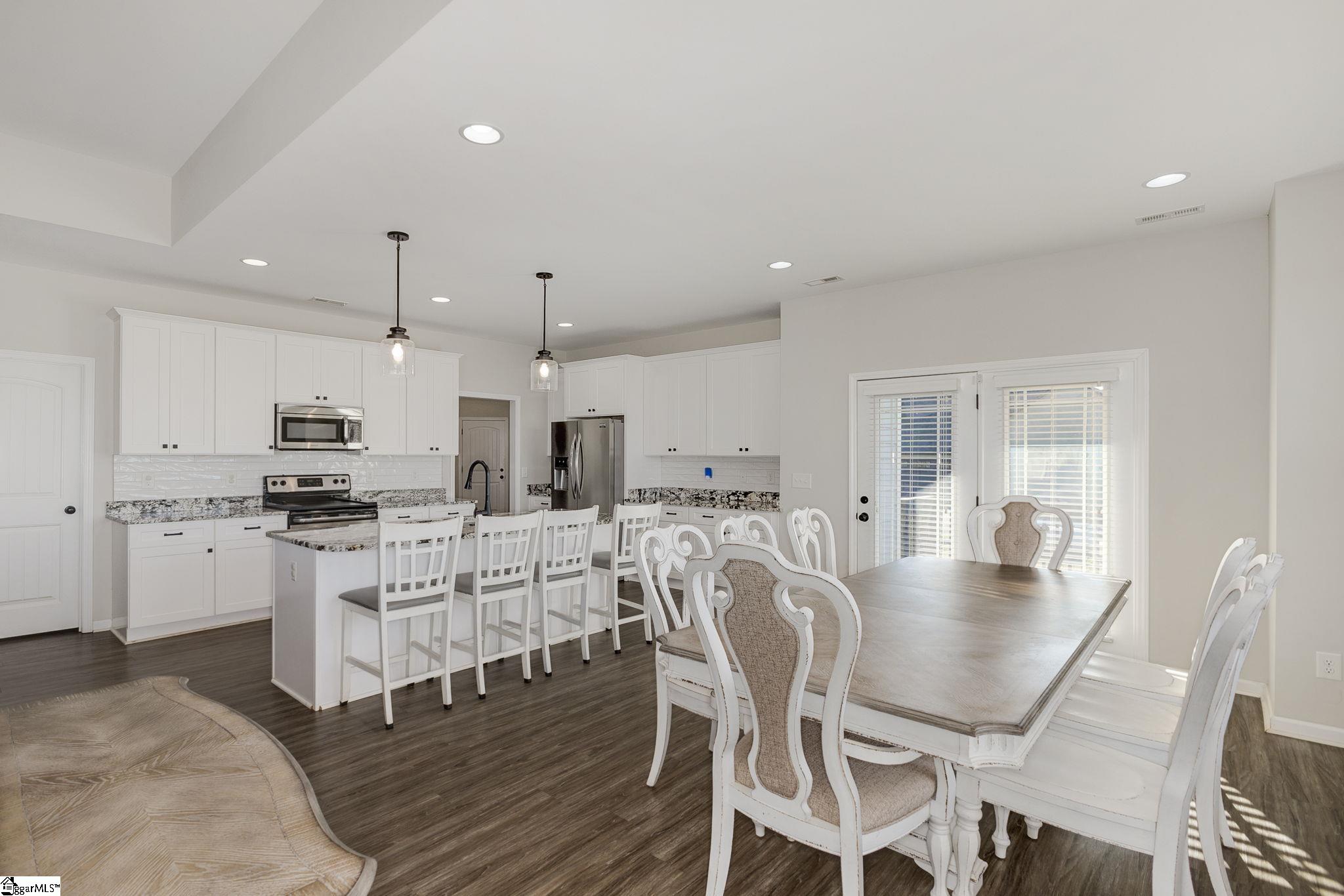 110 S Stallion Drive