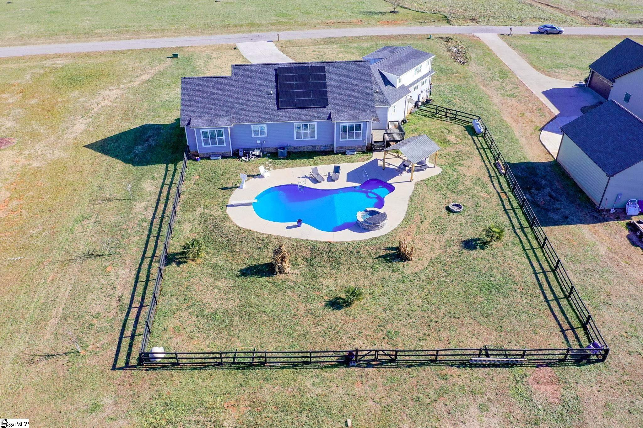 110 S Stallion Drive