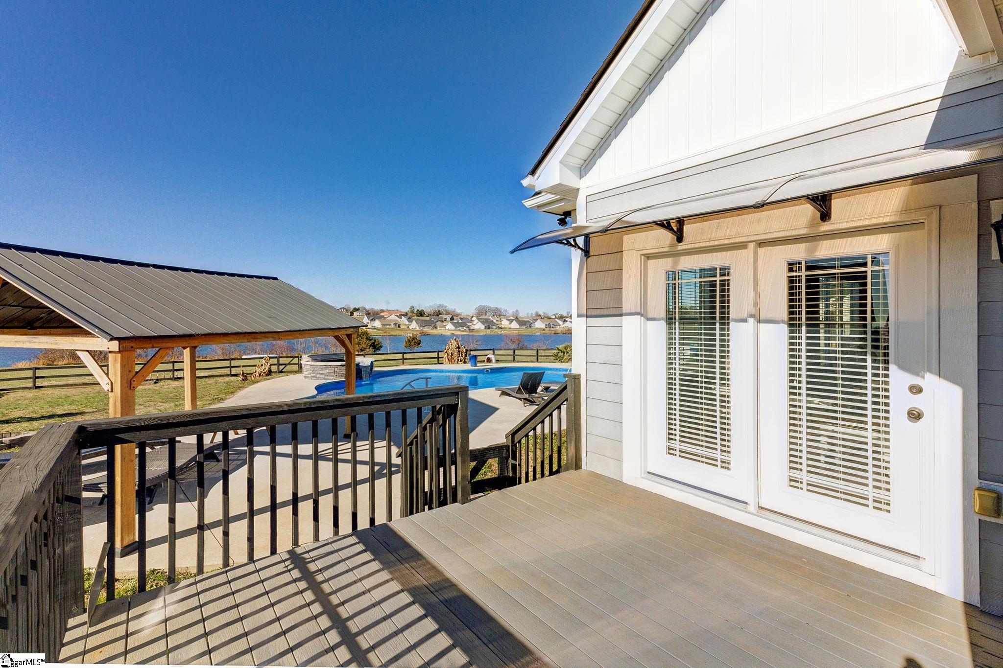 110 S Stallion Drive