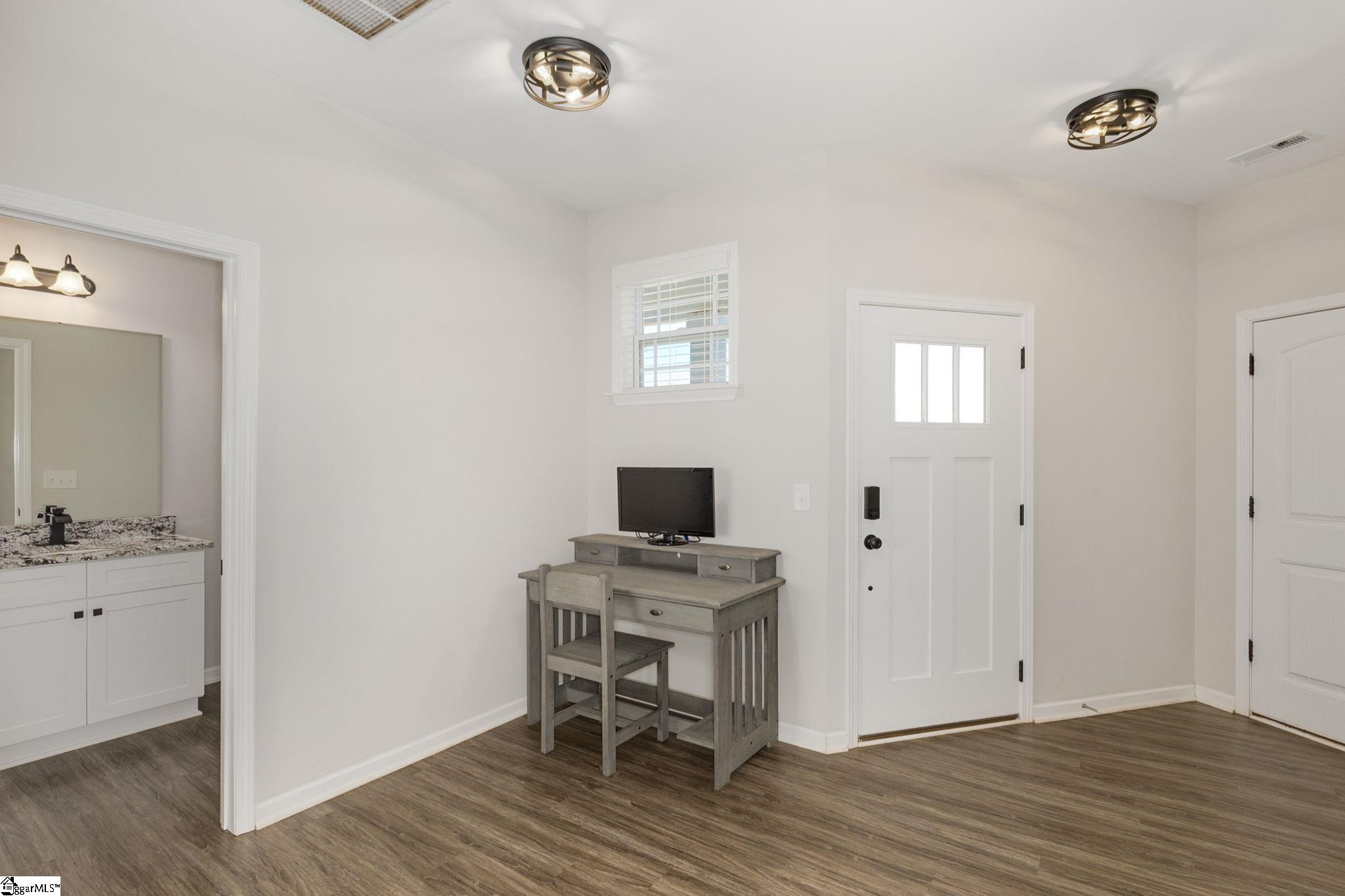 110 S Stallion Drive