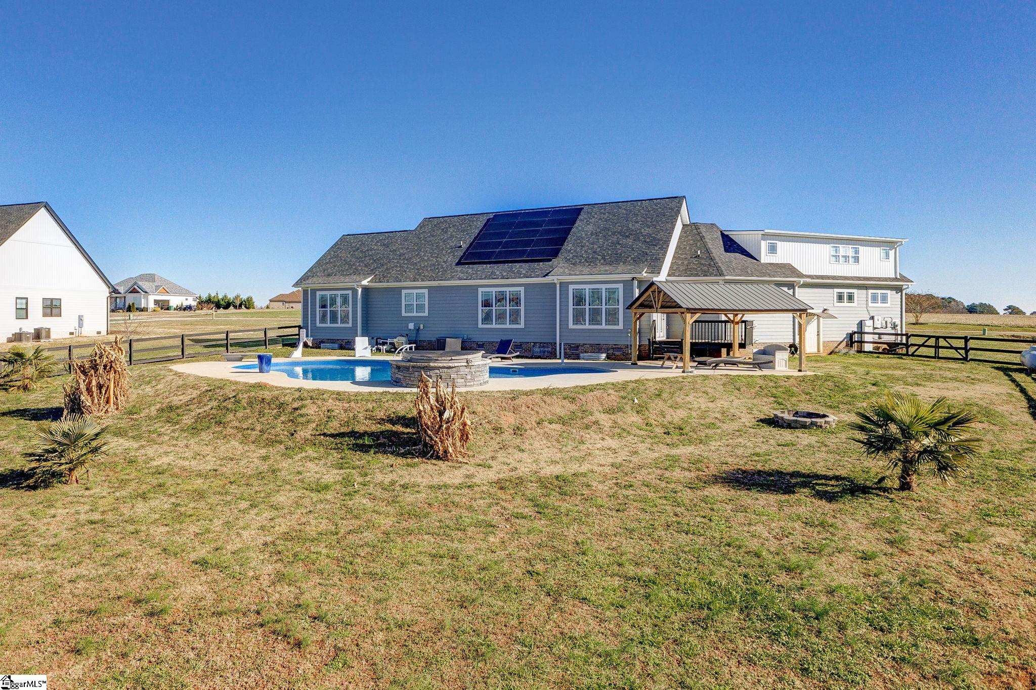 110 S Stallion Drive