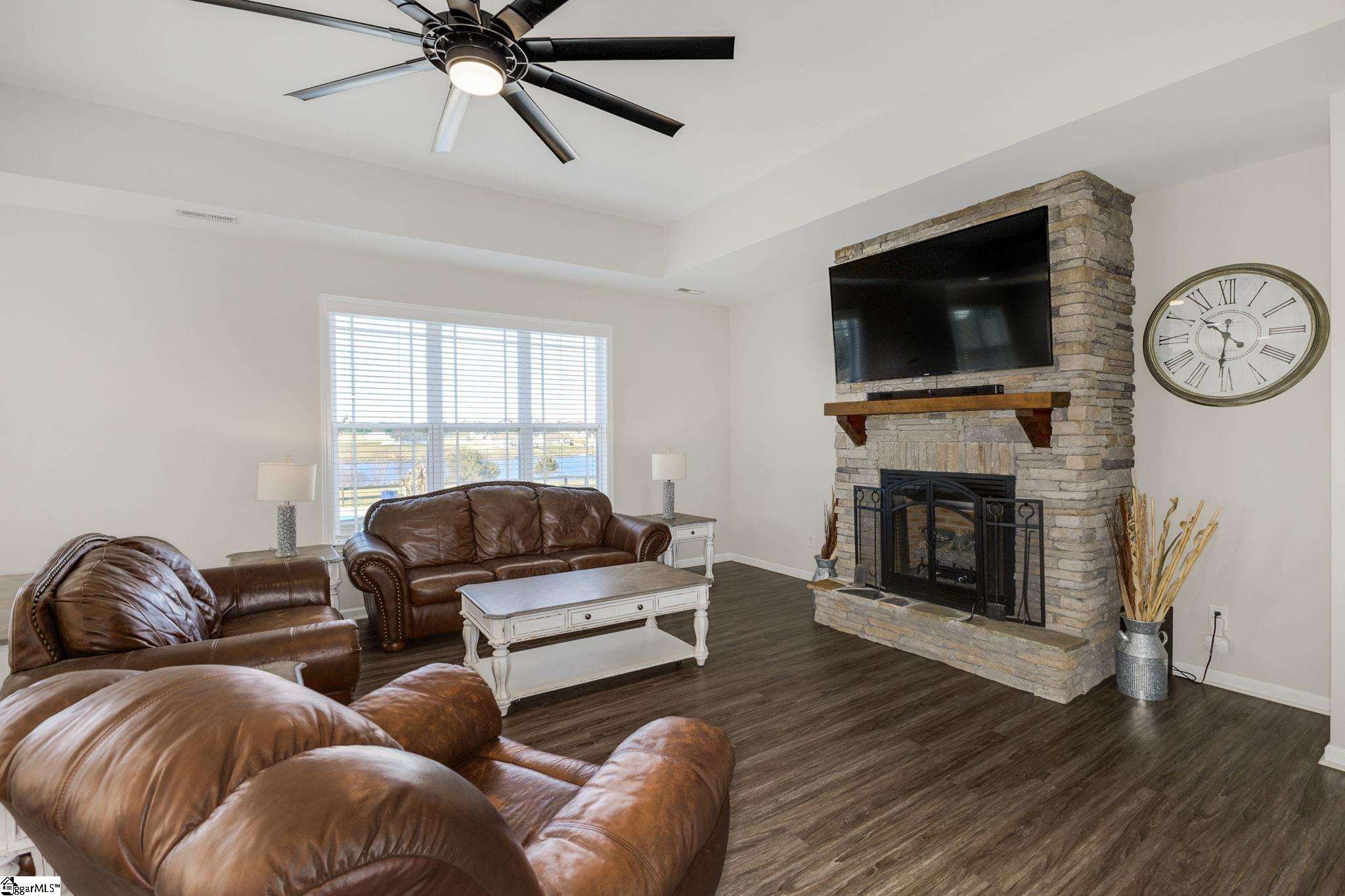 110 S Stallion Drive