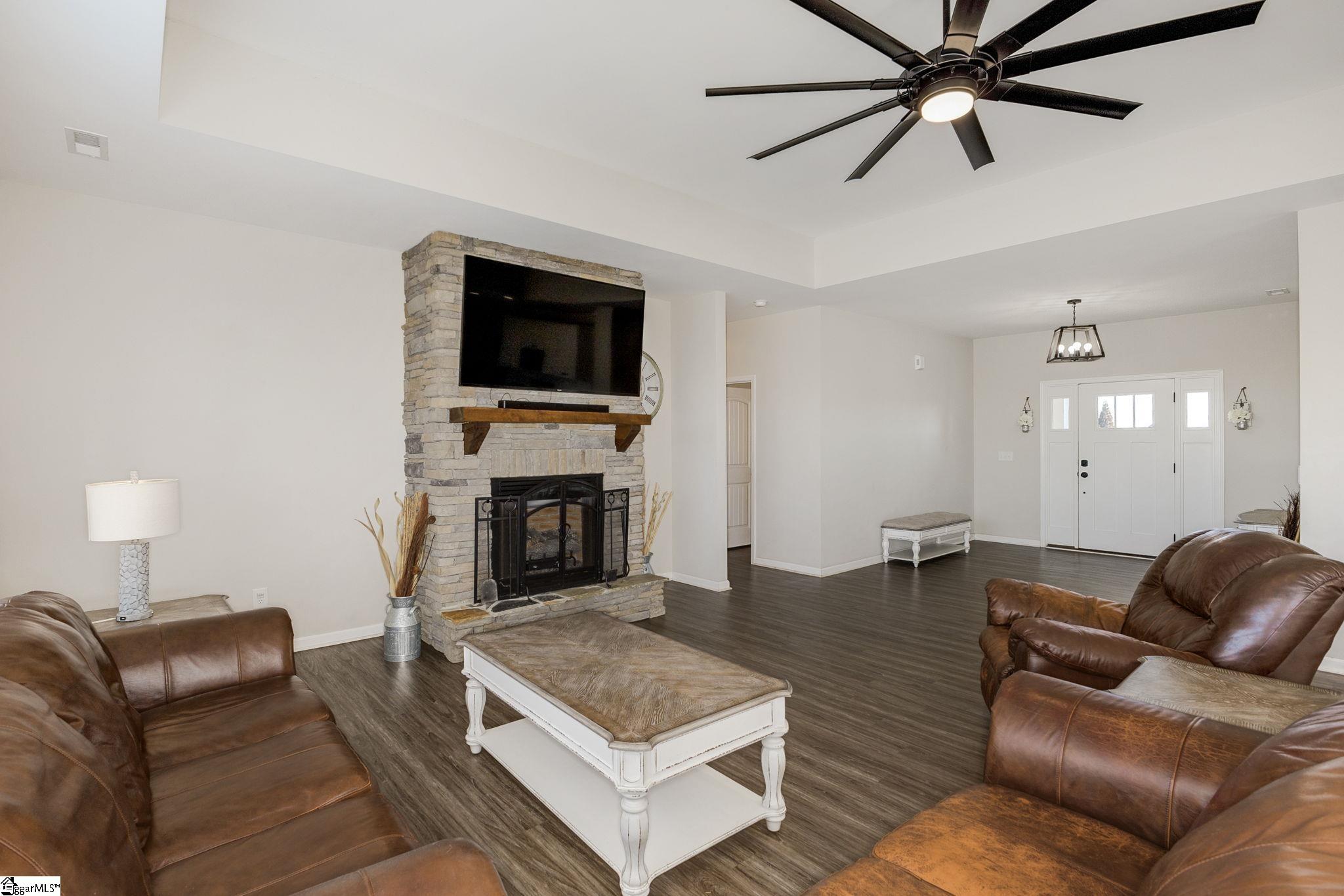 110 S Stallion Drive