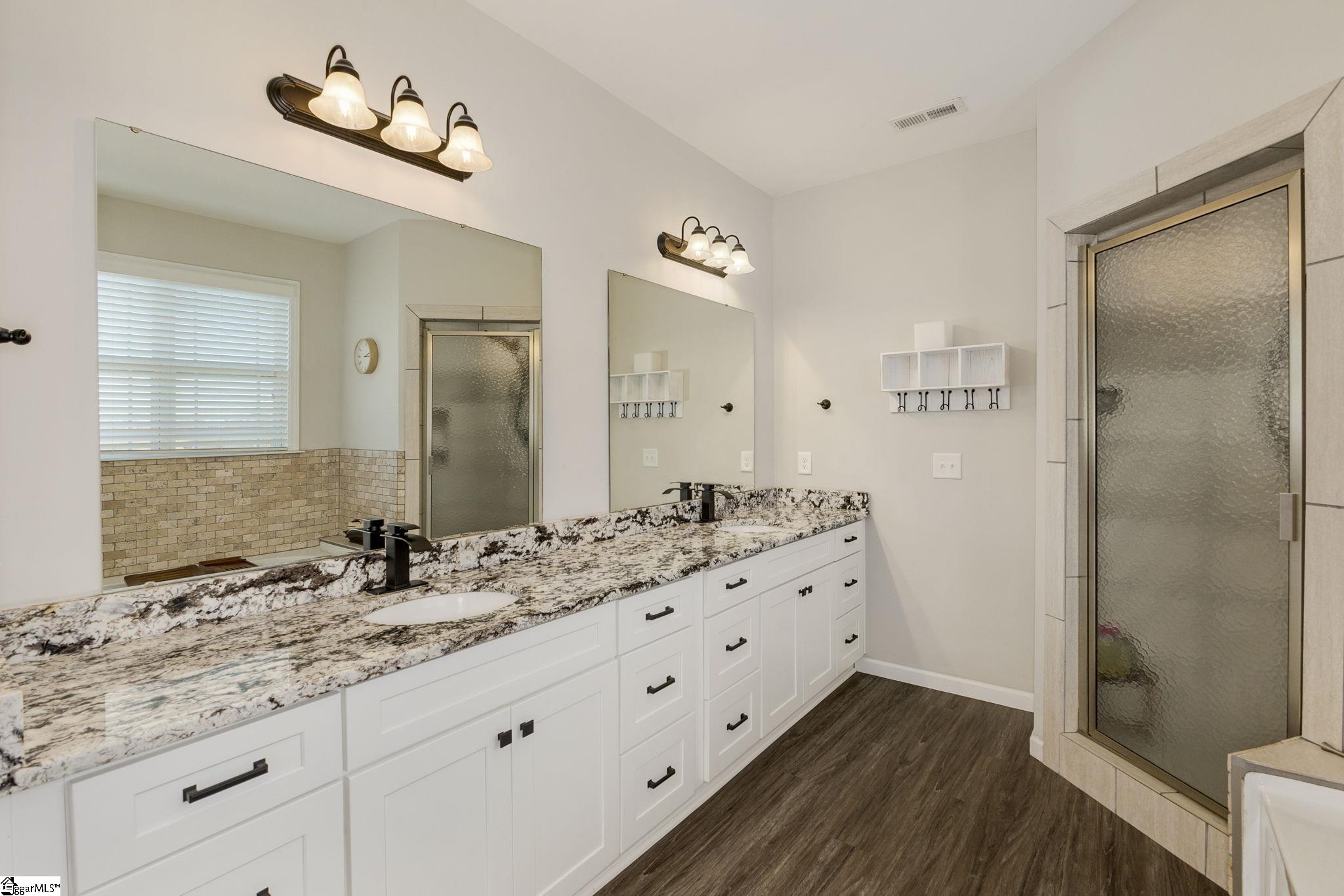 110 S Stallion Drive