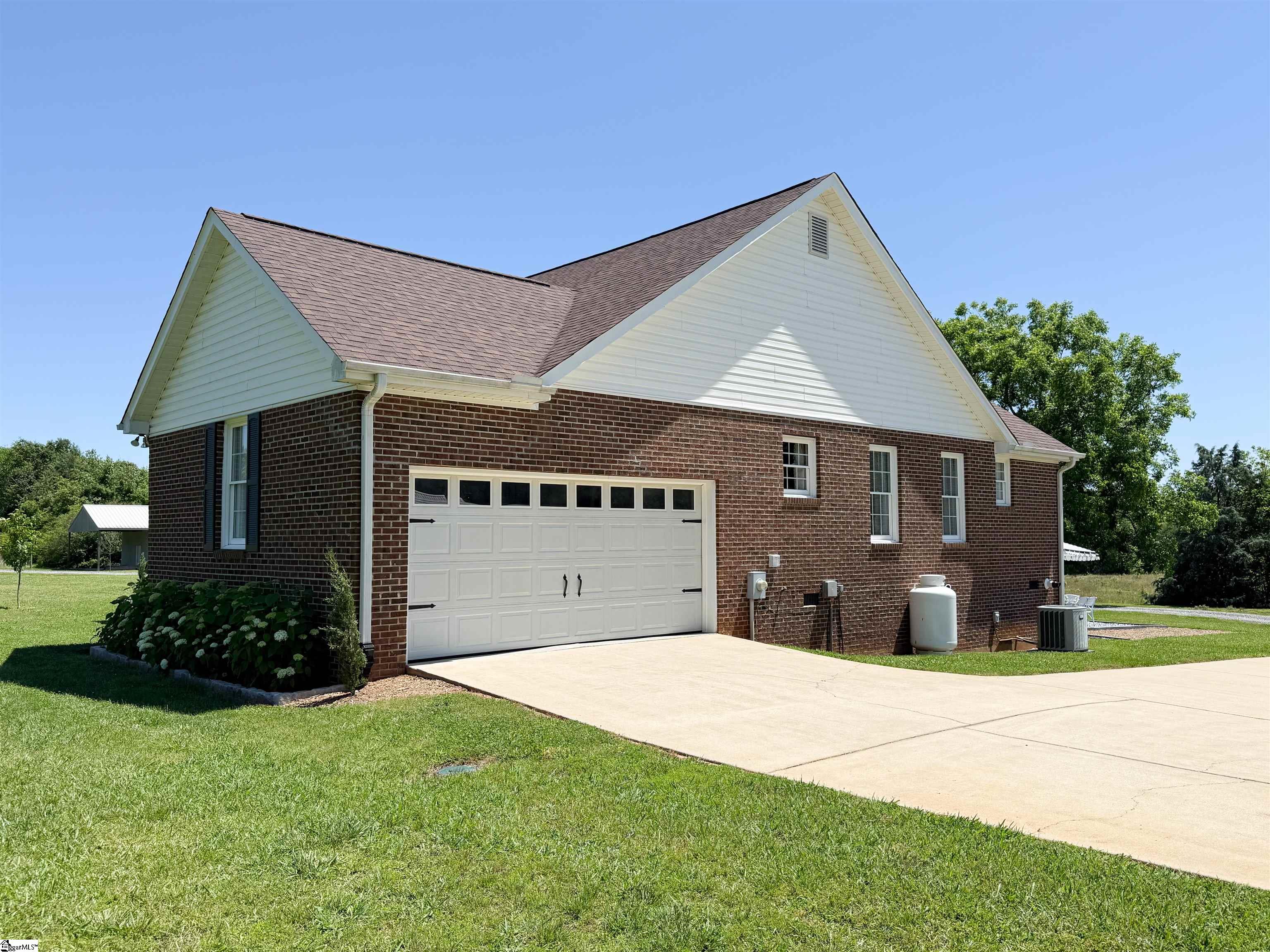 6050 Cross Anchor Road