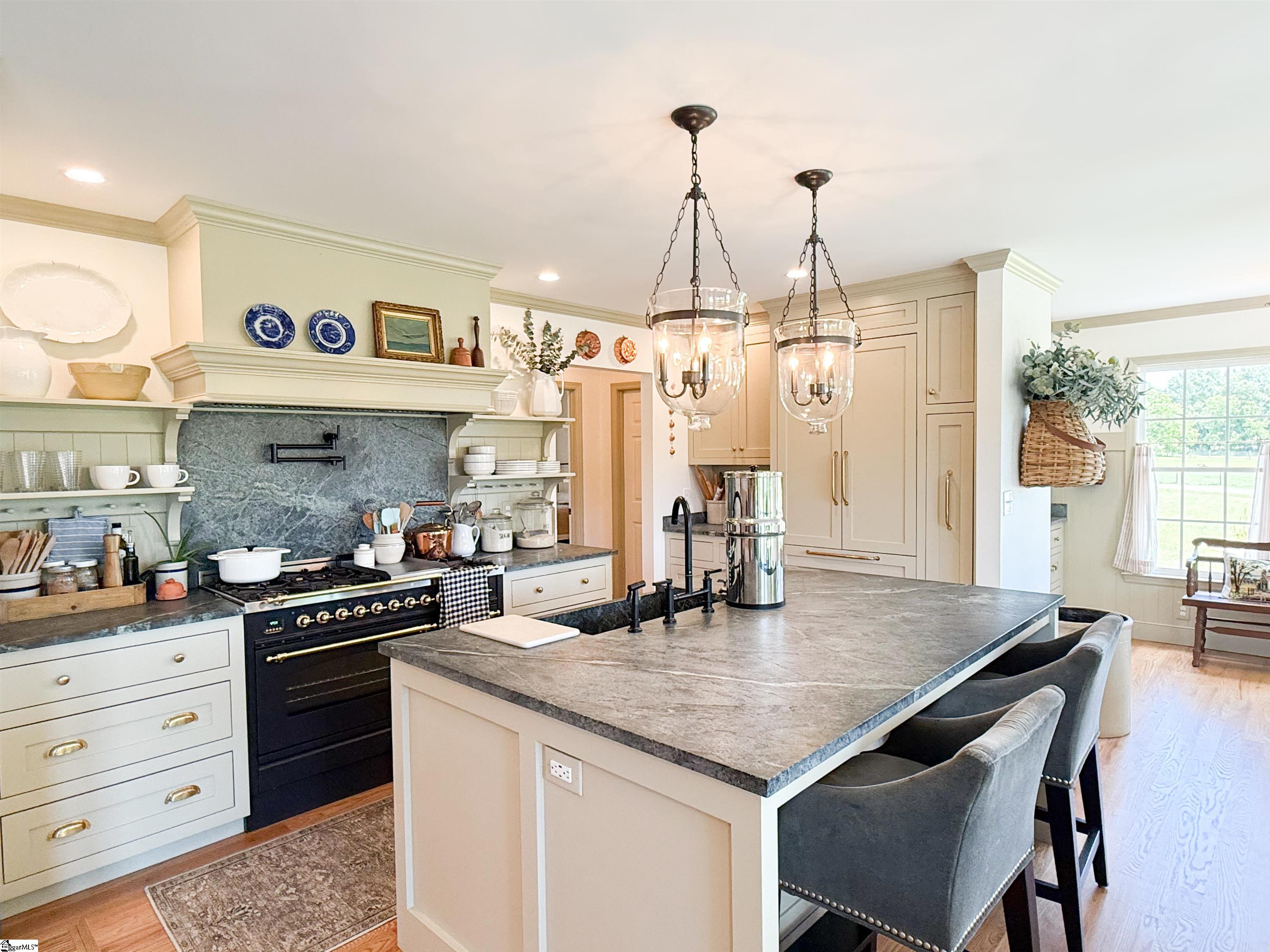 6050 Cross Anchor Road