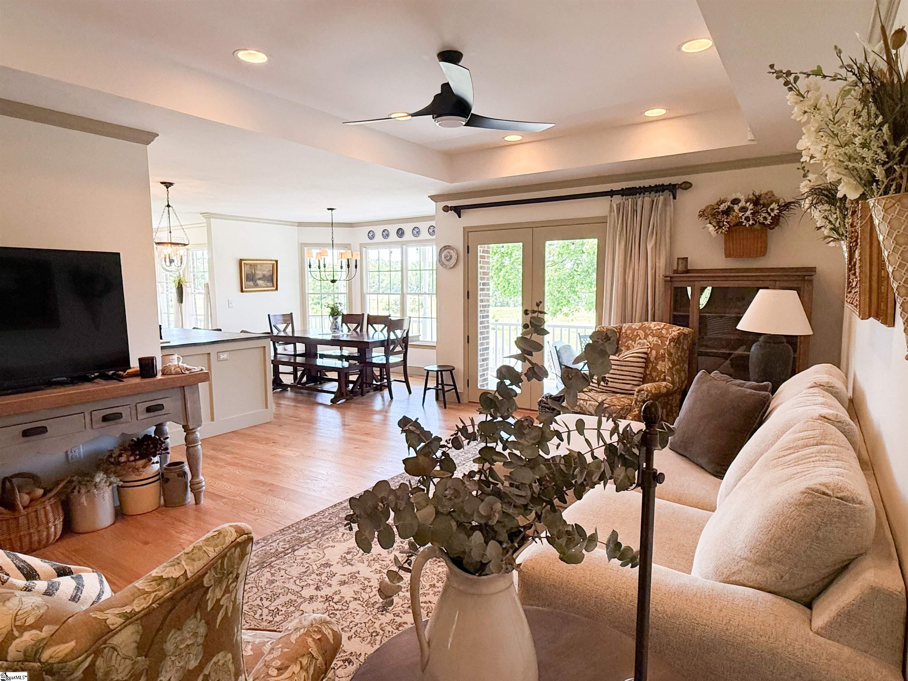 6050 Cross Anchor Road