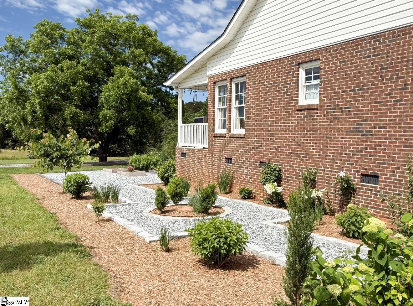 6050 Cross Anchor Road