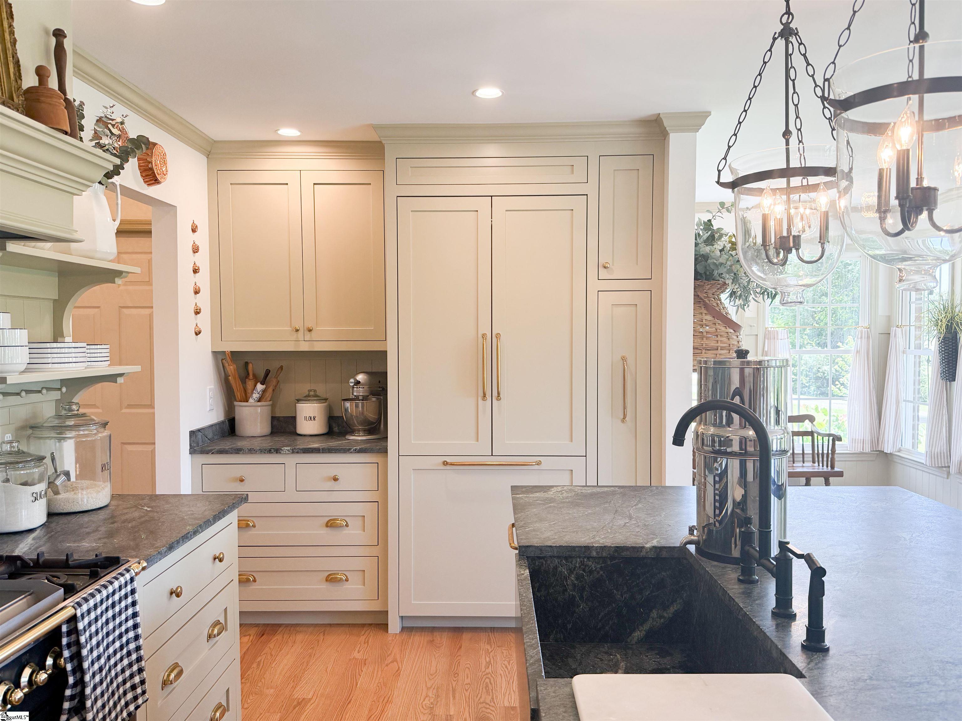 6050 Cross Anchor Road