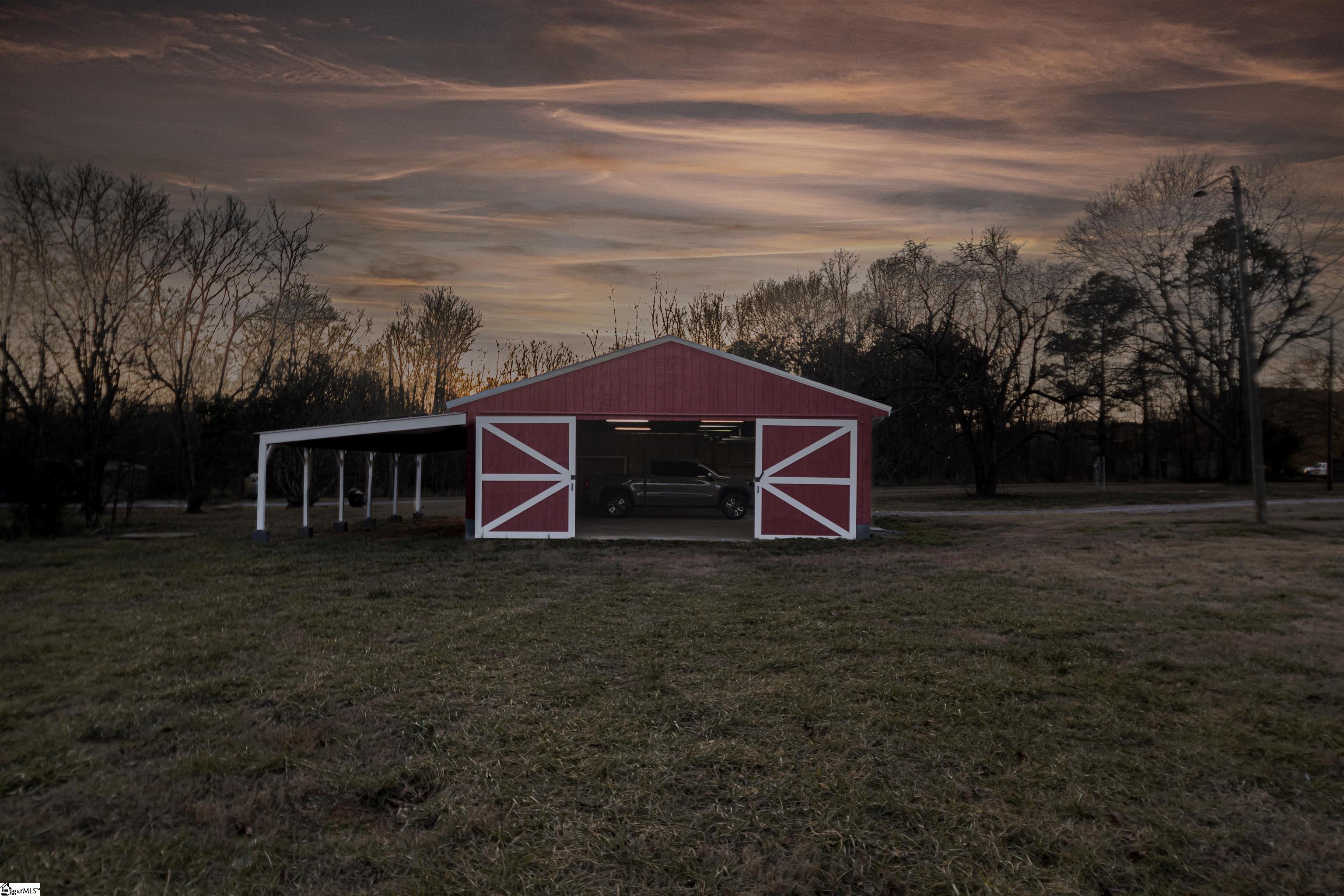 1739 Highway 418