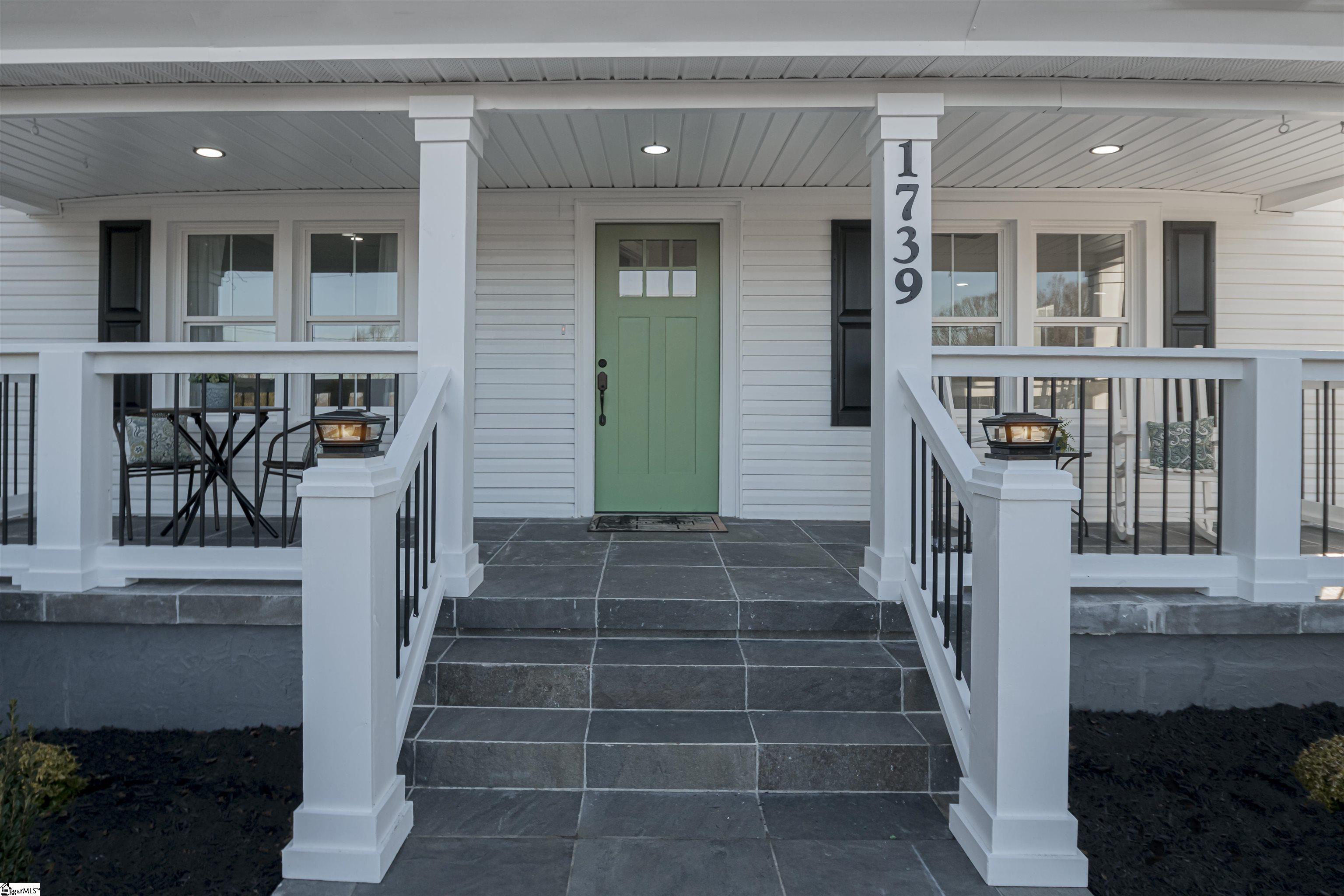 1739 Highway 418