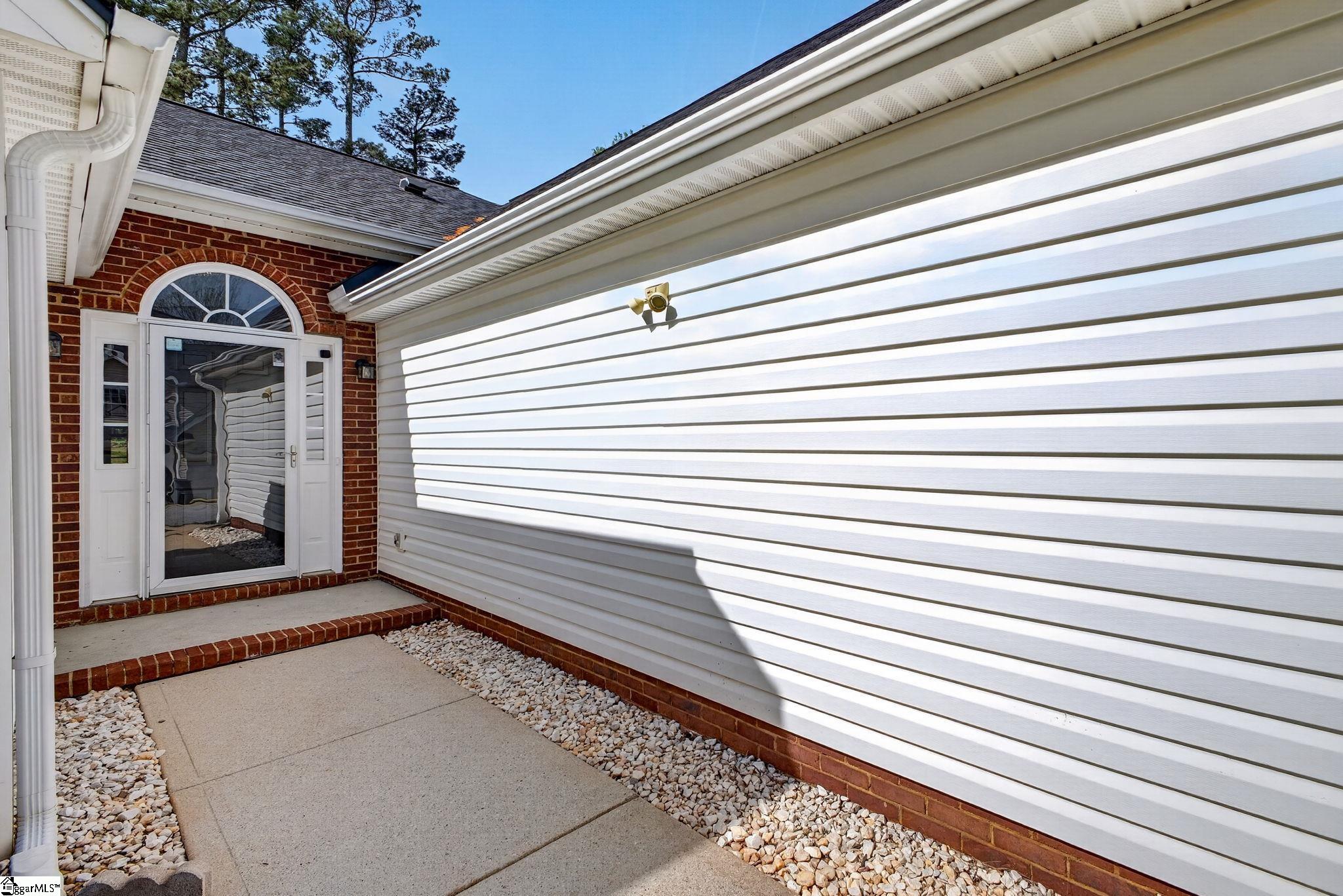 196 Birkhall Circle