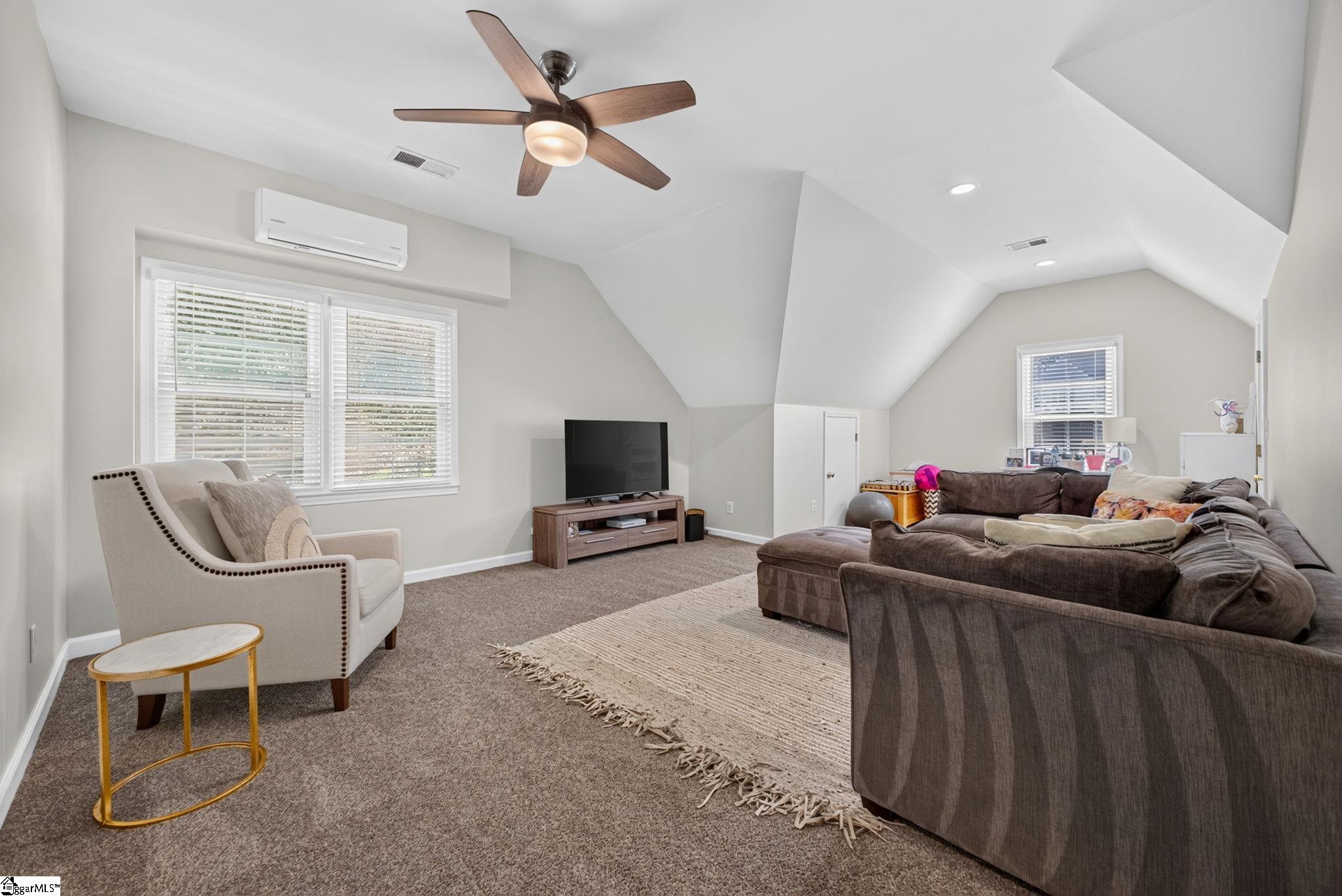 519 Live Oak Court