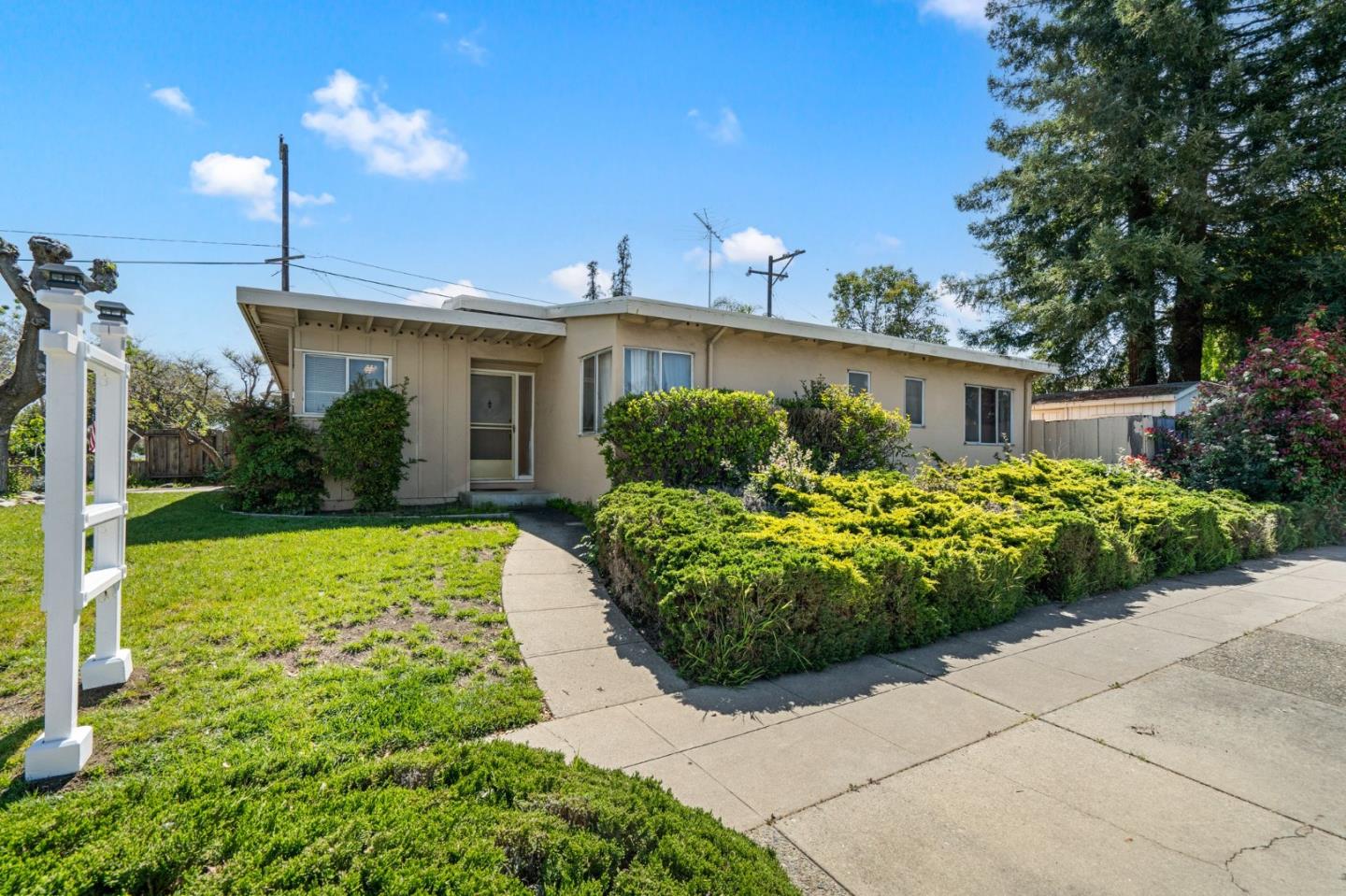 1150 Lafayette DR